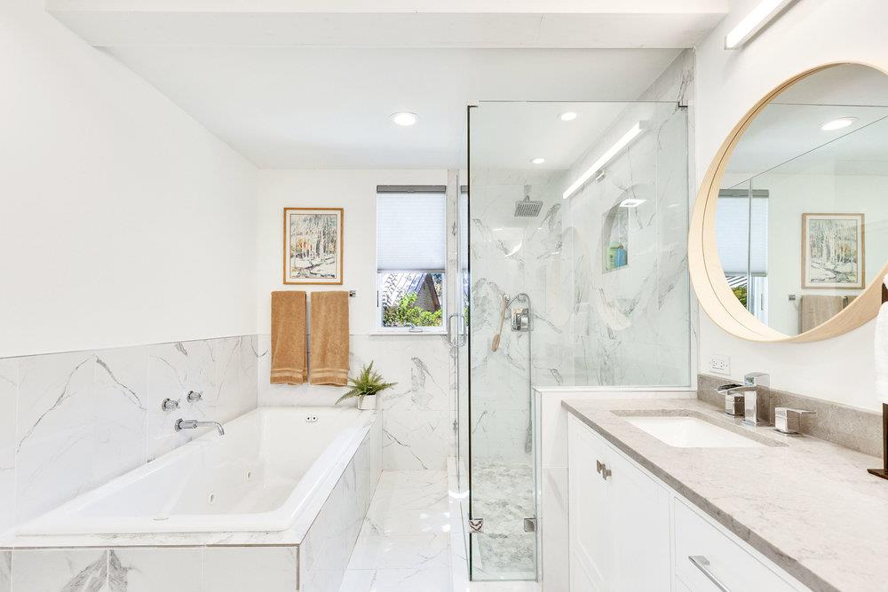 2419 Trail Of The Madrones