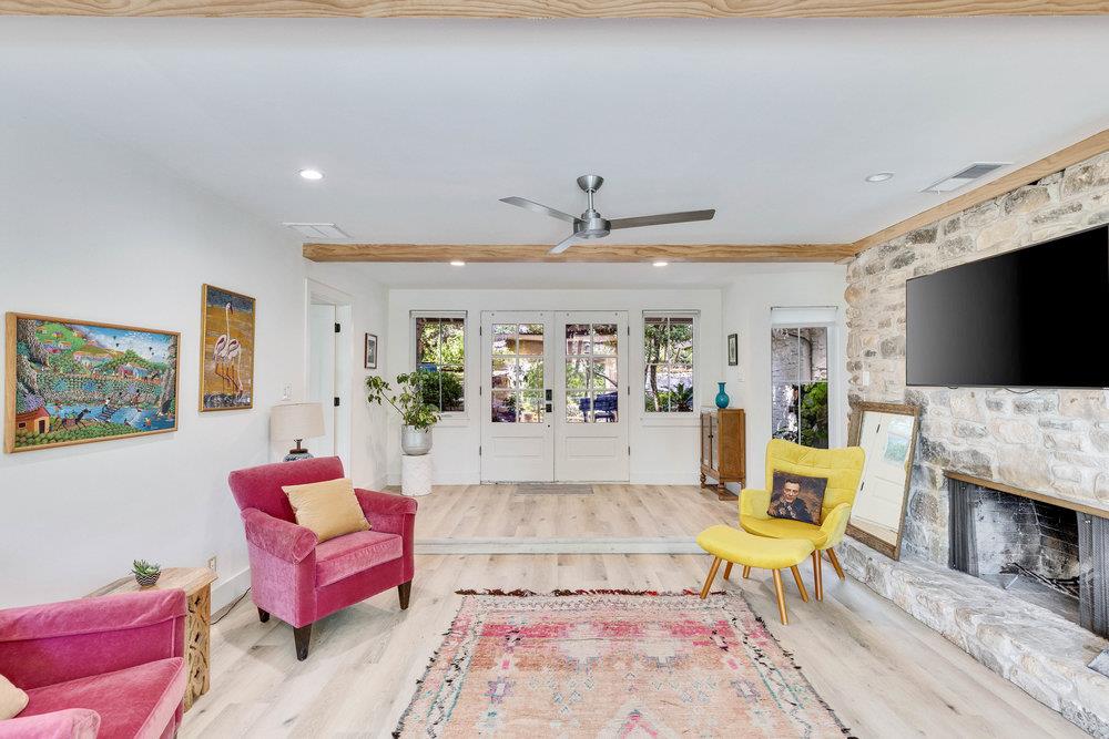 2419 Trail Of The Madrones