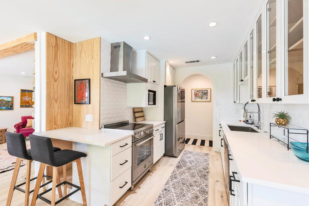 2419 Trail Of The Madrones