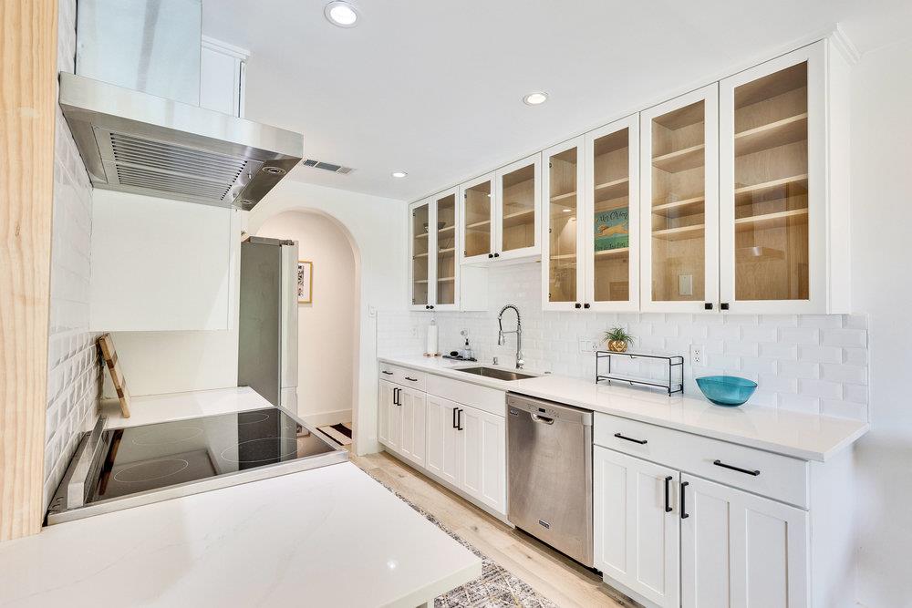 2419 Trail Of The Madrones