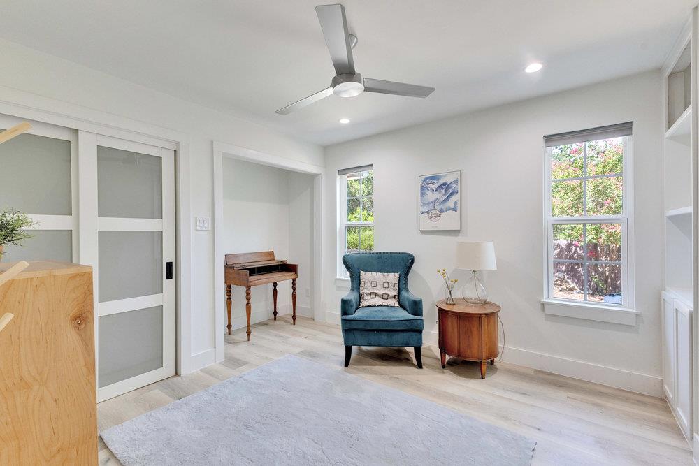 2419 Trail Of The Madrones