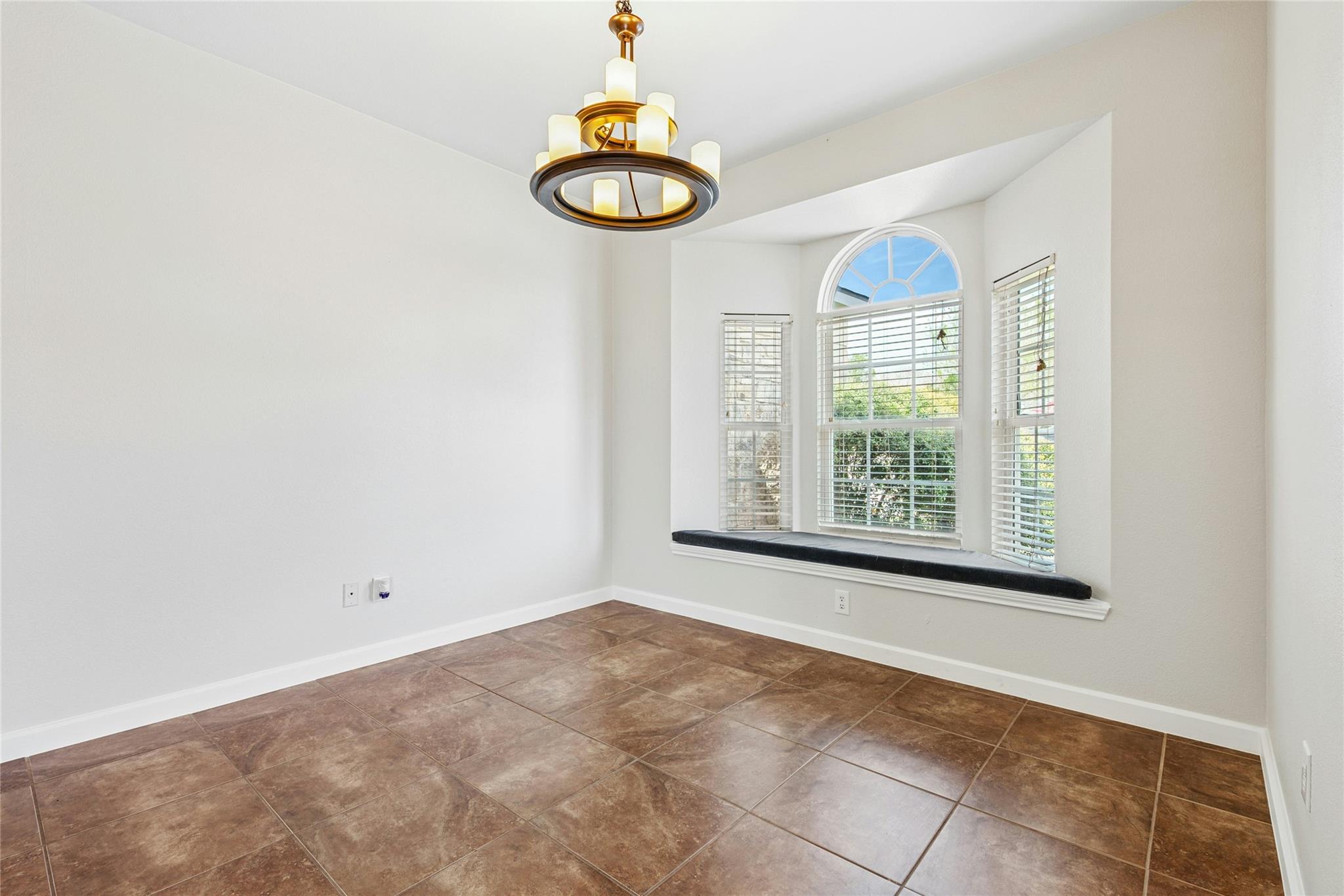 700 Clearview CIR