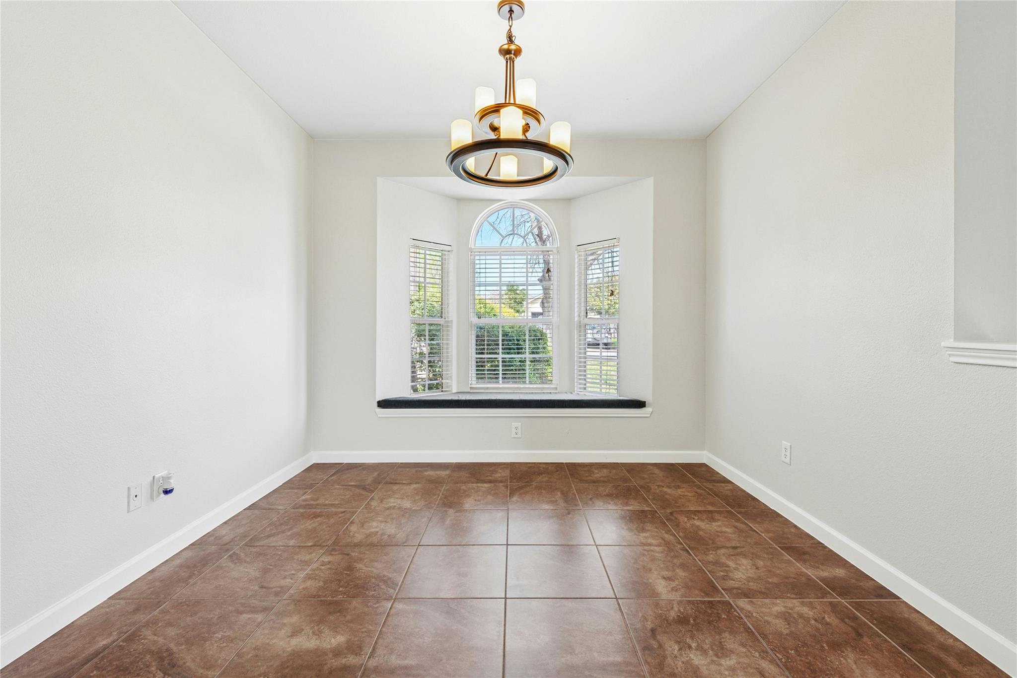 700 Clearview CIR
