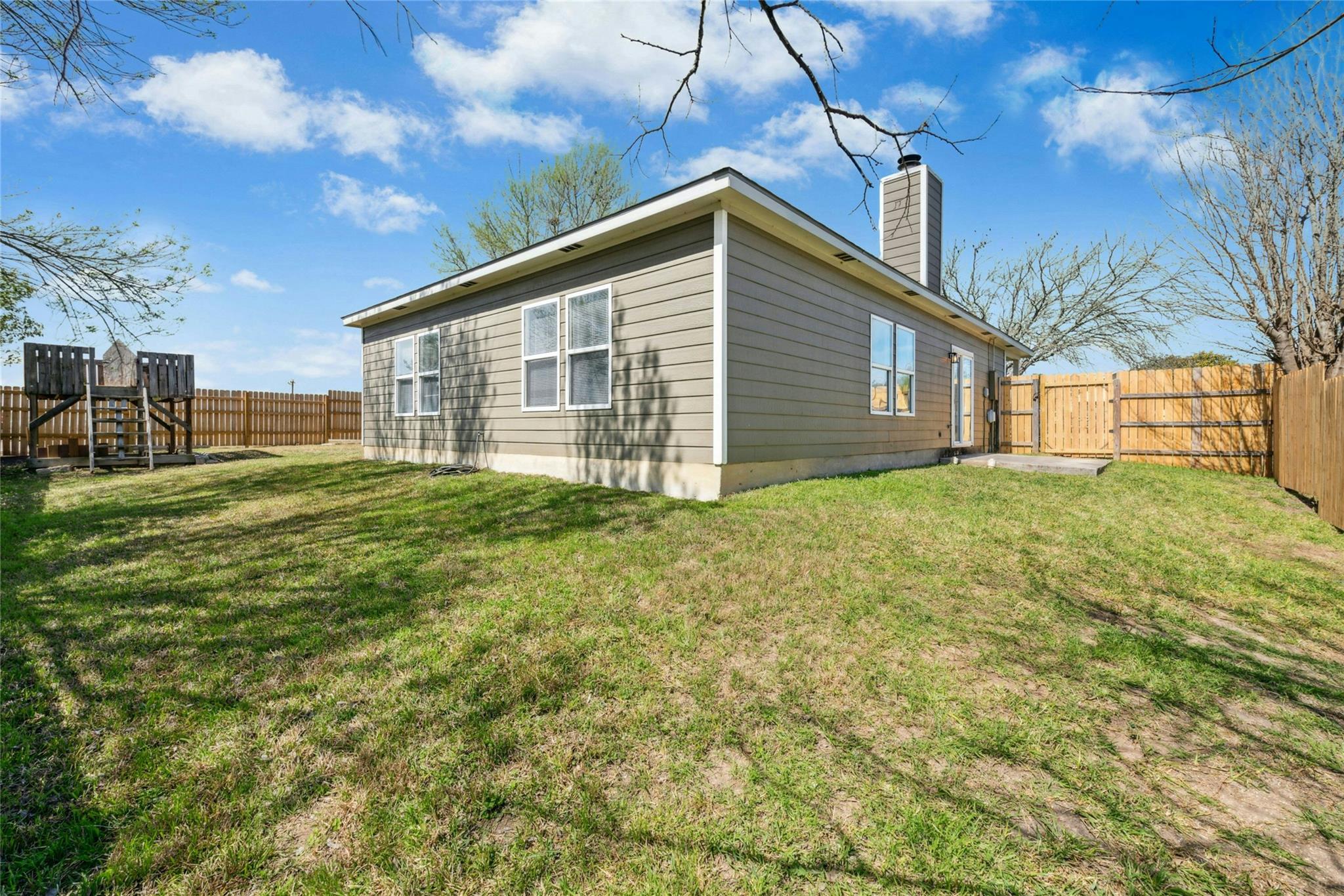 700 Clearview CIR
