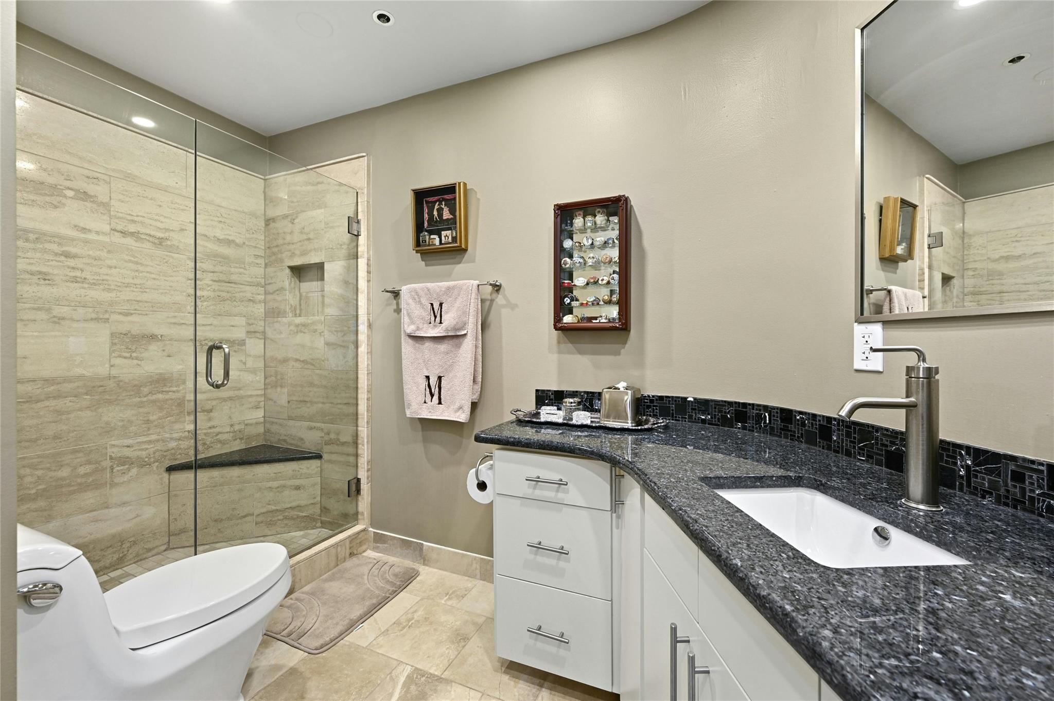 40 N Interstate Highway 35 Unit: 8C1