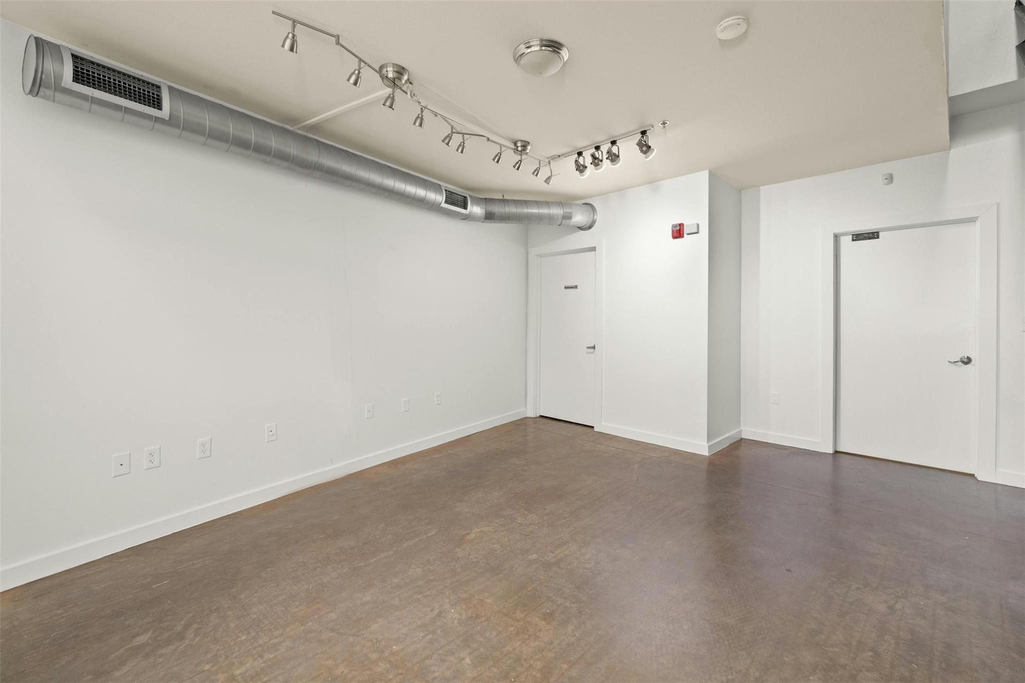 1601 E Cesar Chavez ST # 106