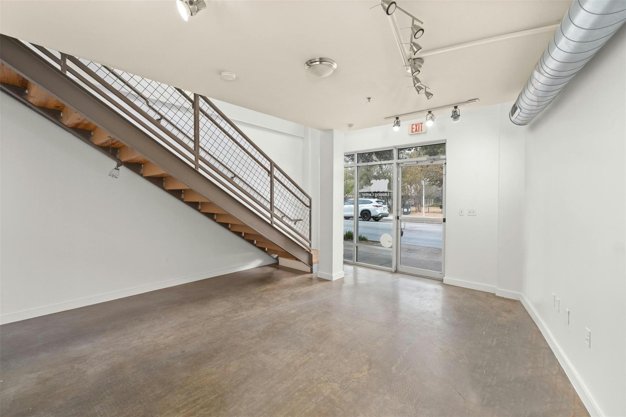 1601 E Cesar Chavez ST # 106