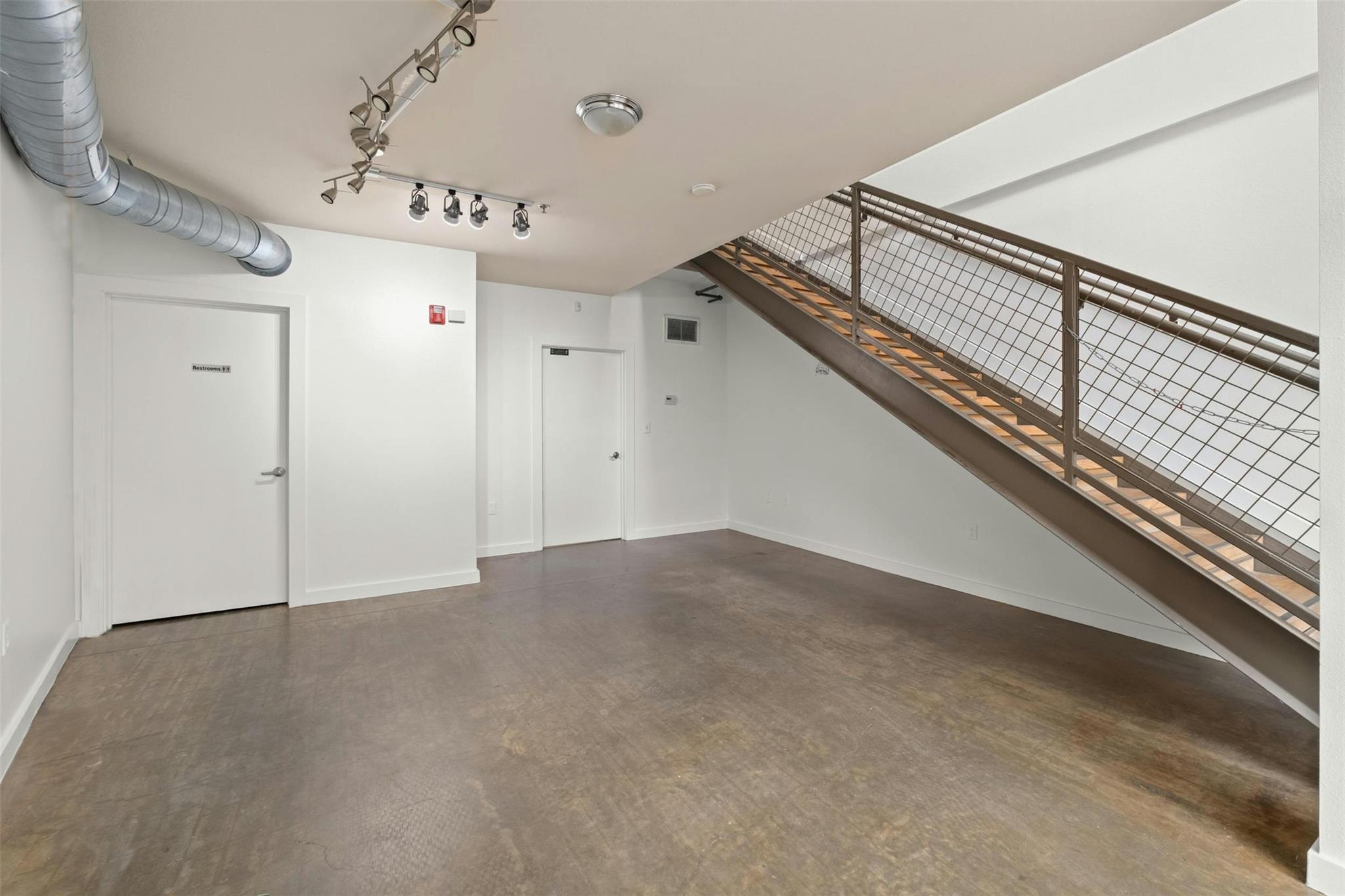 1601 E Cesar Chavez ST # 106