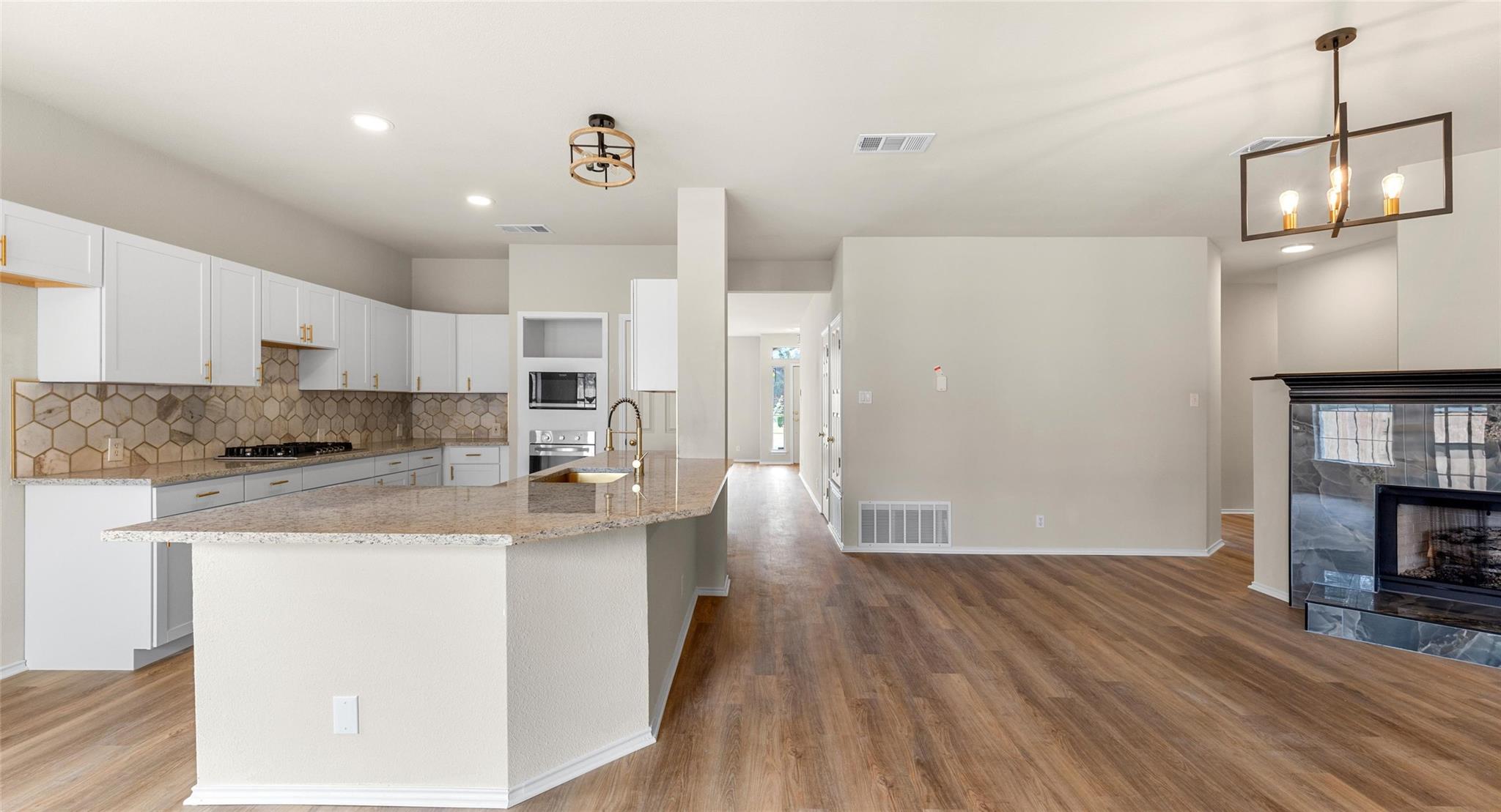 412 Tamara DR