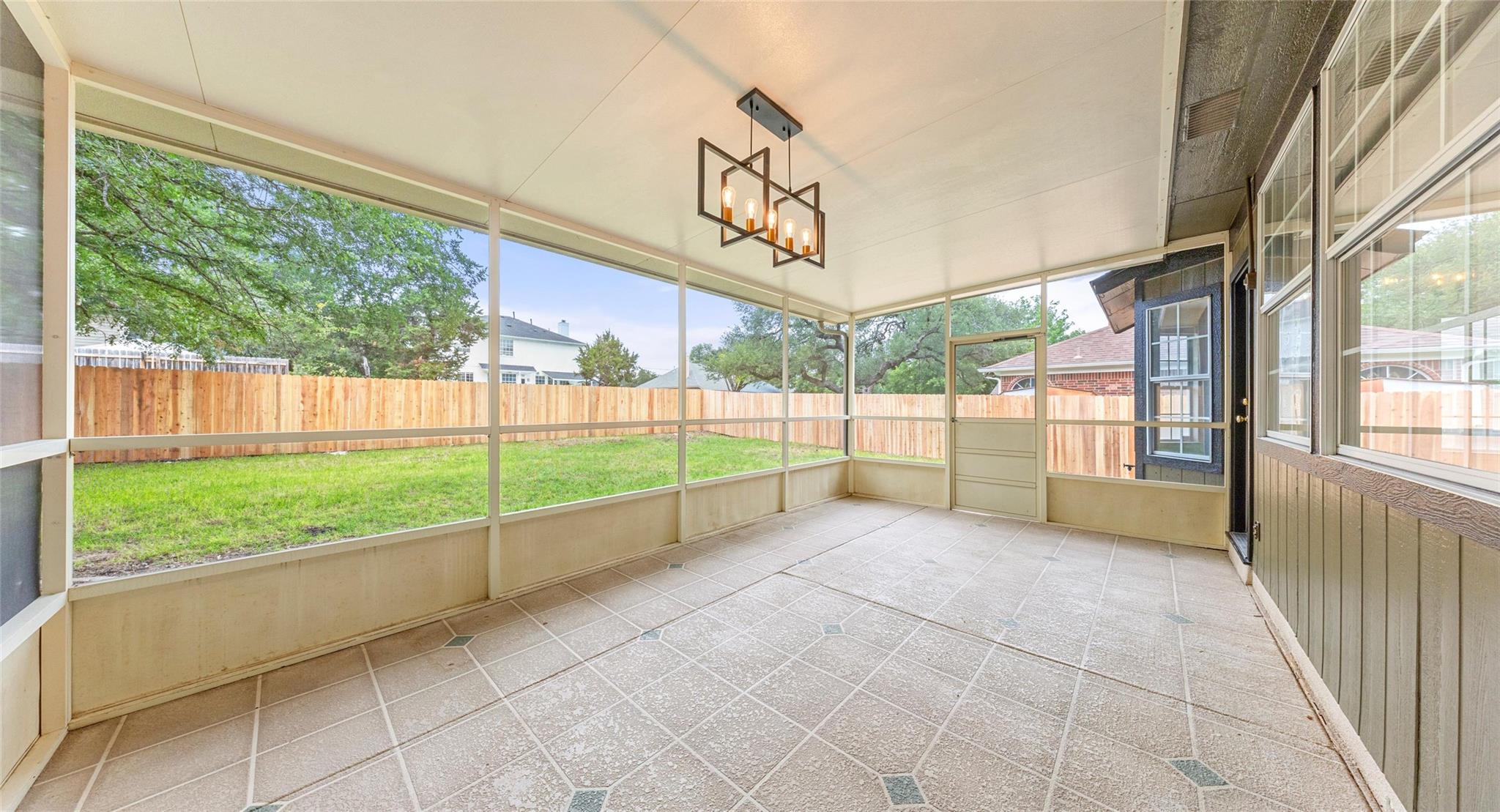 412 Tamara DR