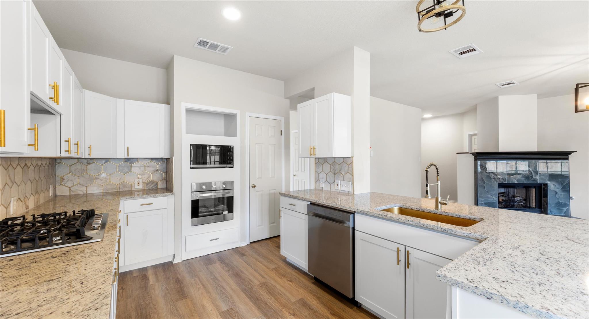 412 Tamara DR