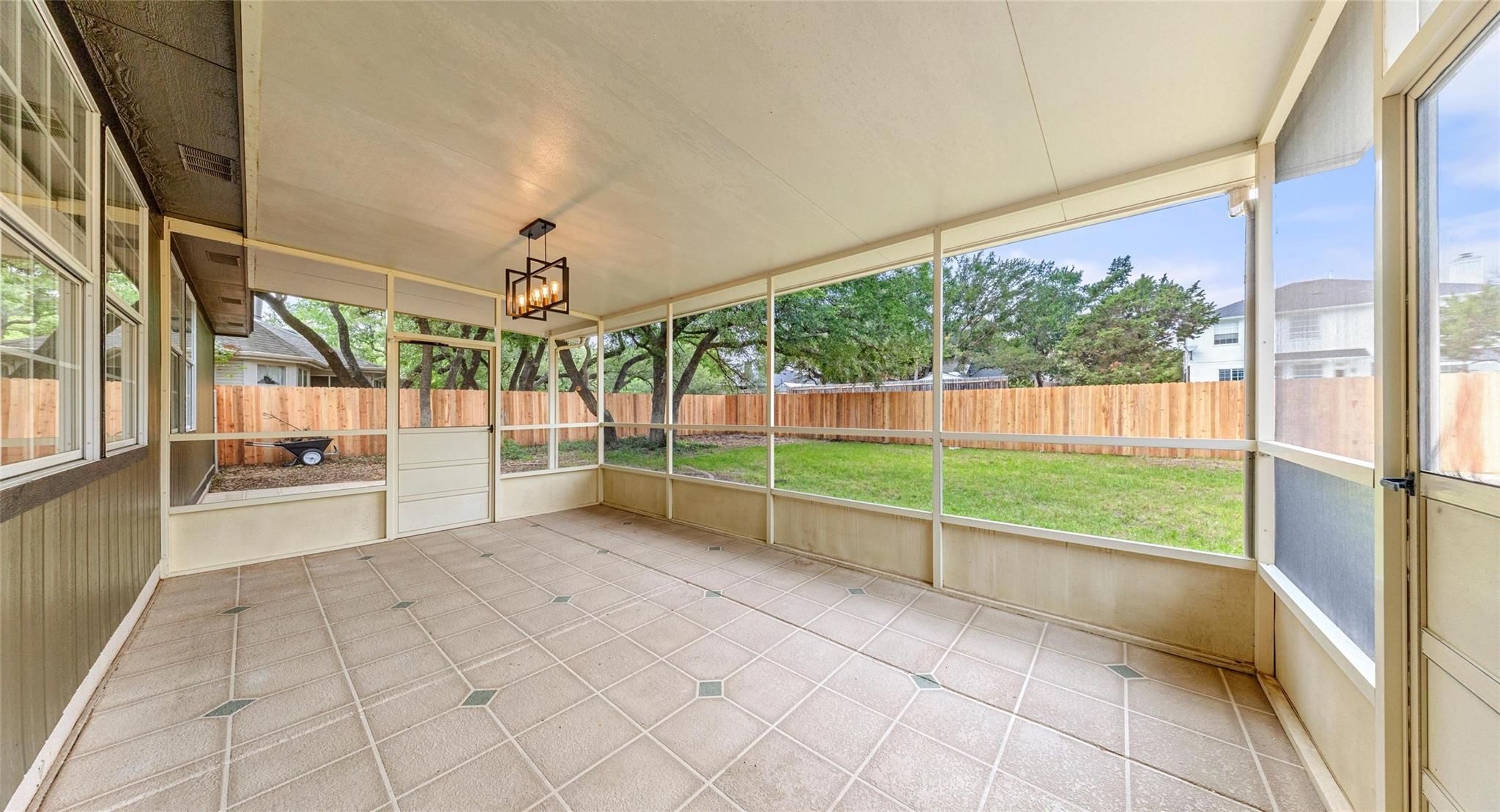 412 Tamara DR