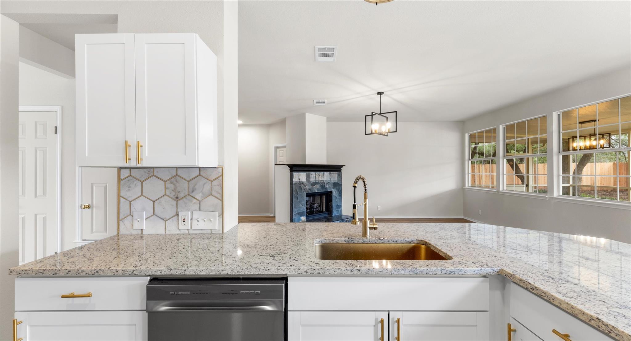 412 Tamara DR