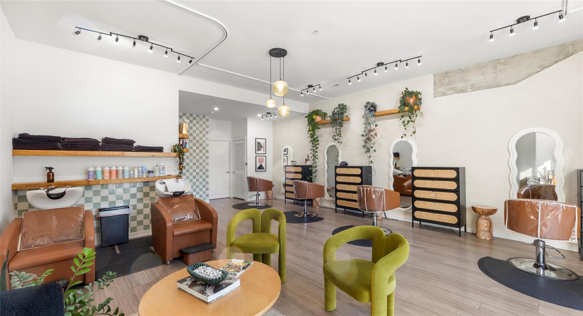 4361 S Congress Ave # 103