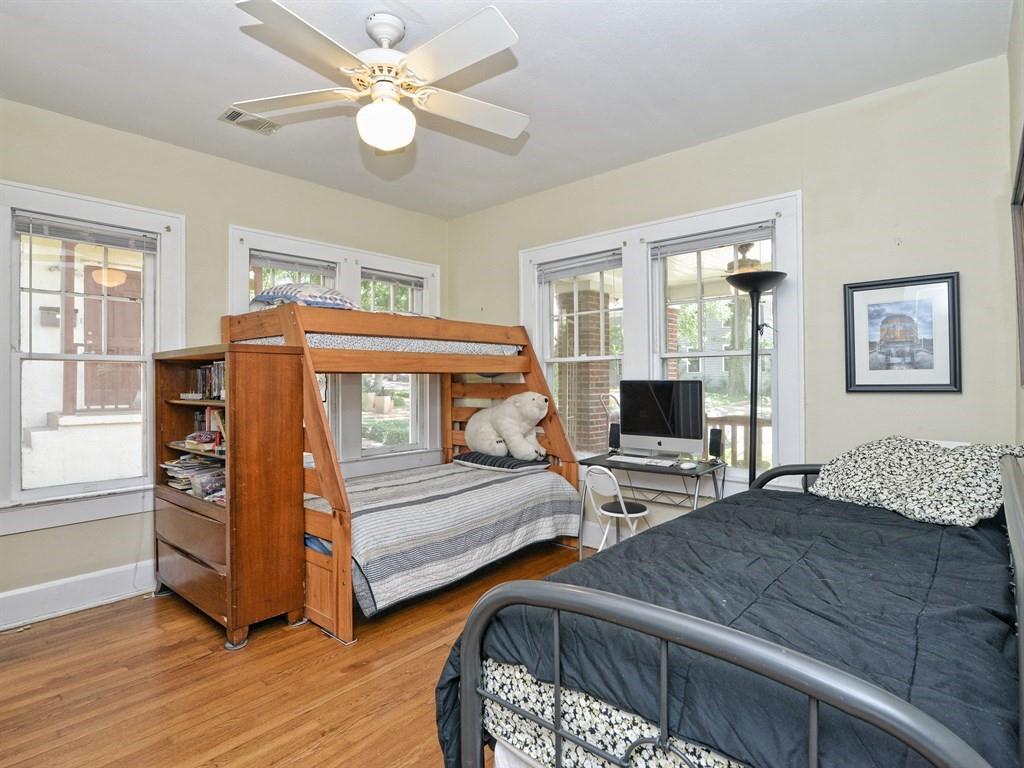 120 Laurel LN