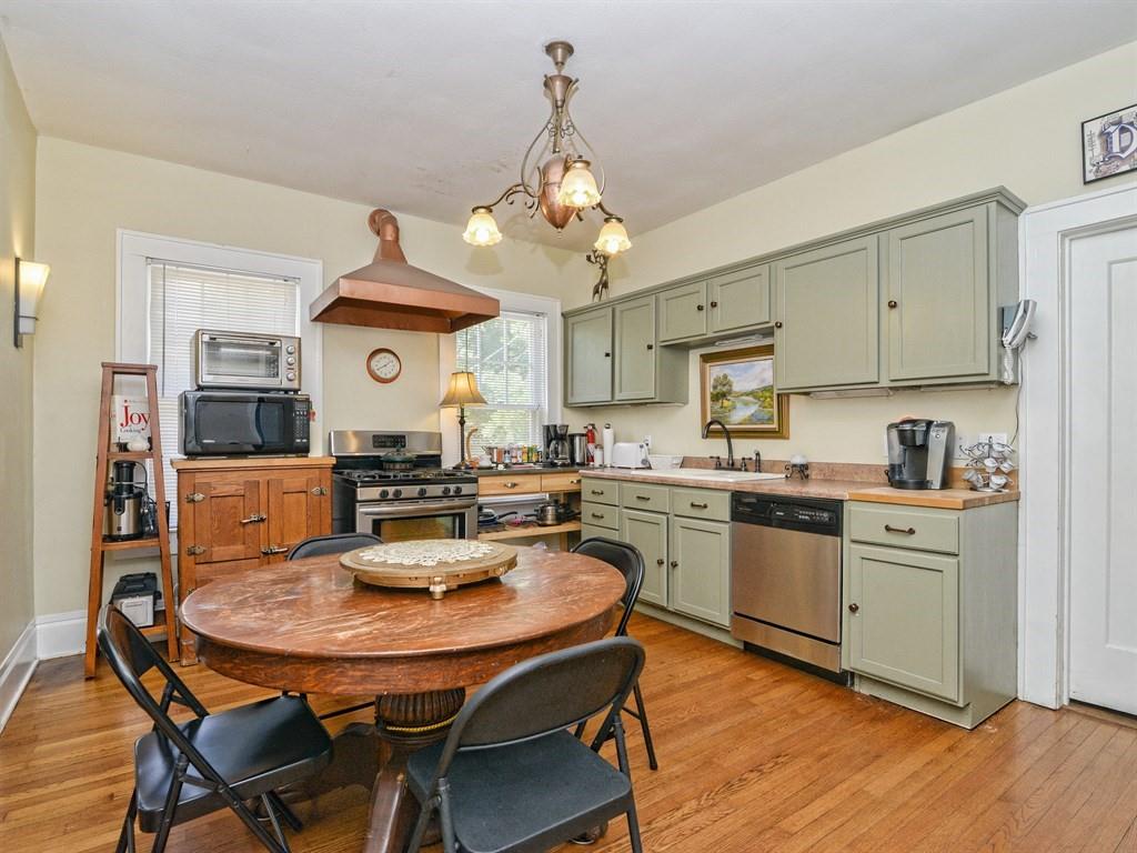 120 Laurel LN