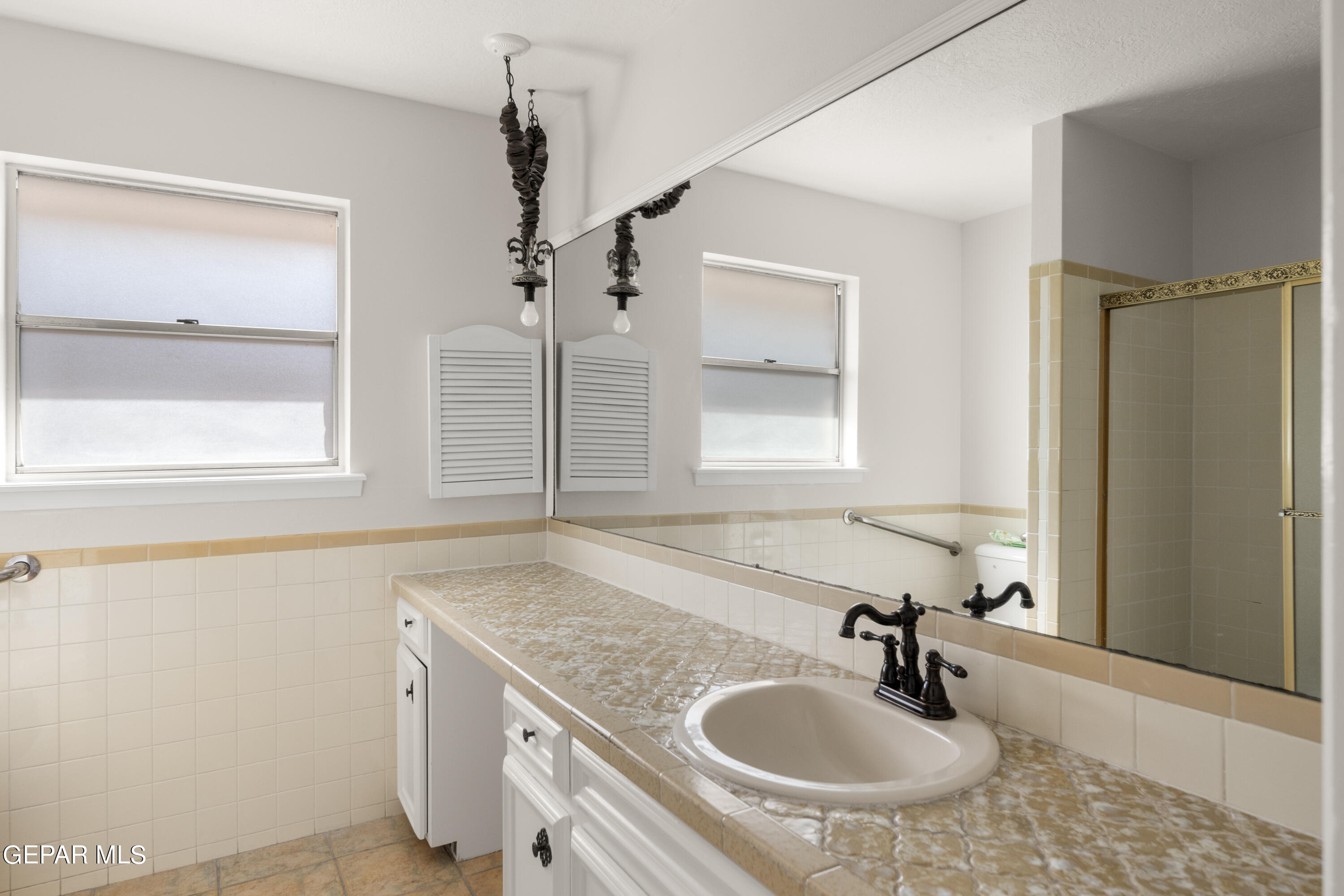 1417 MURCHISON Drive