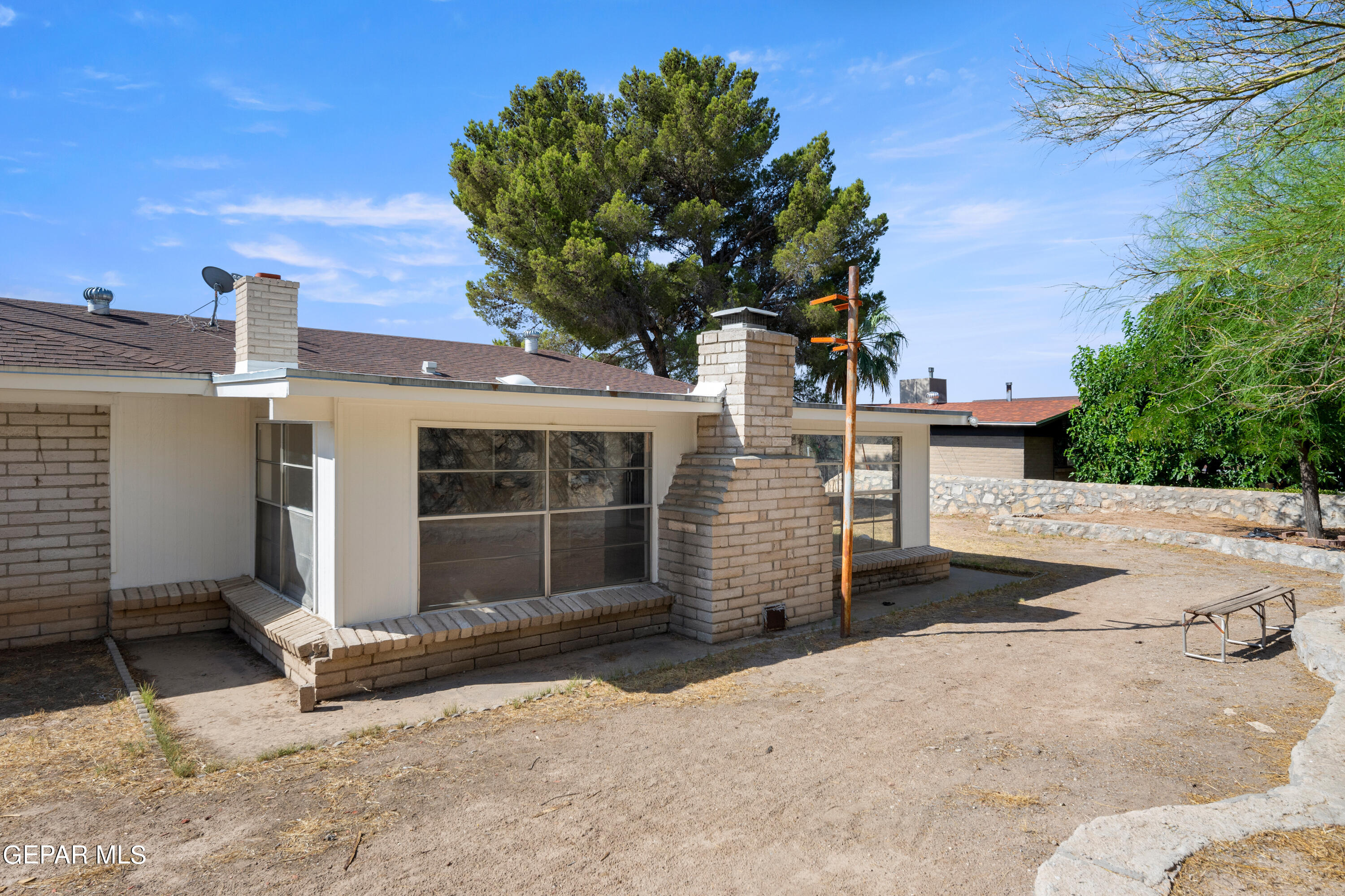 1417 MURCHISON Drive