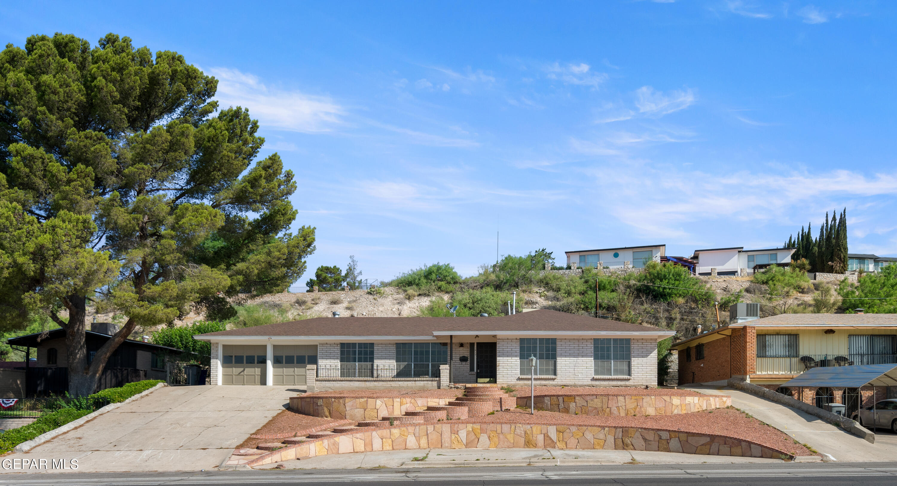 1417 MURCHISON Drive