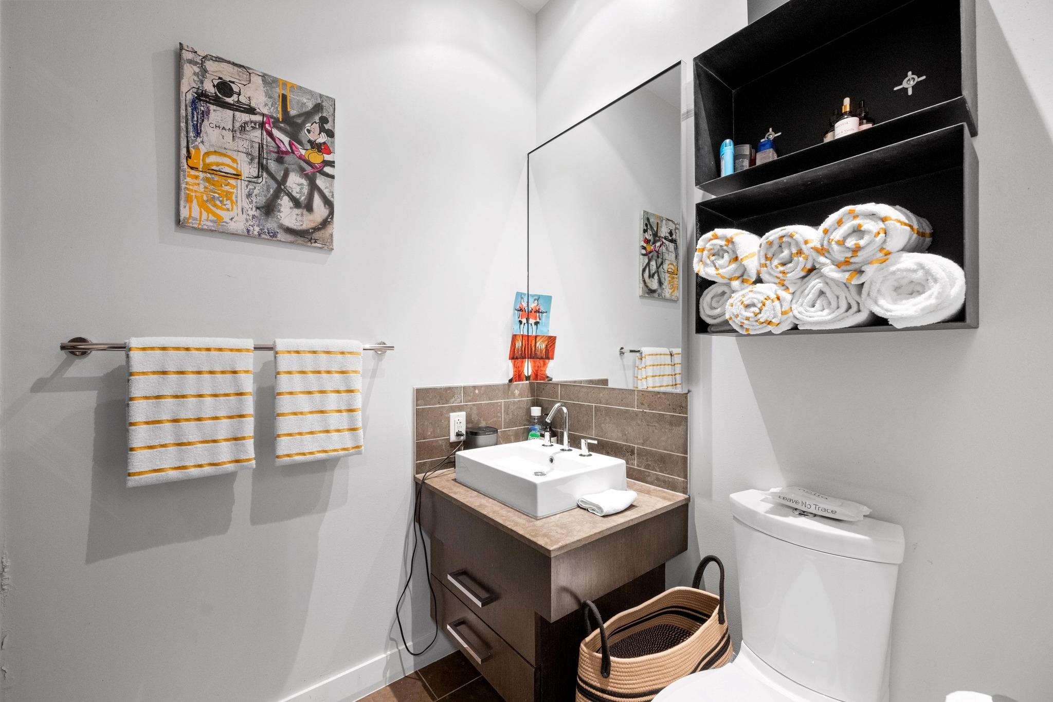 210 Lavaca ST # 1911, Austin Unit: 1911