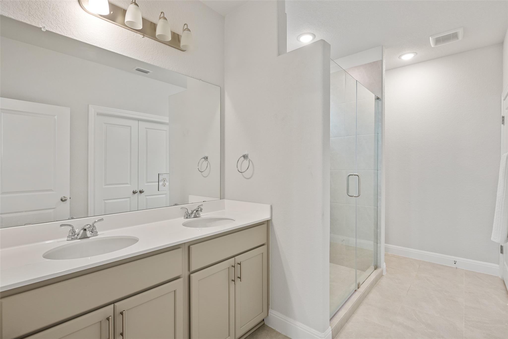 1012 Legend Milton LN