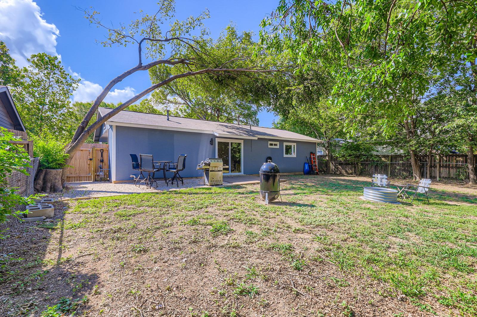8018 Rockwood LN