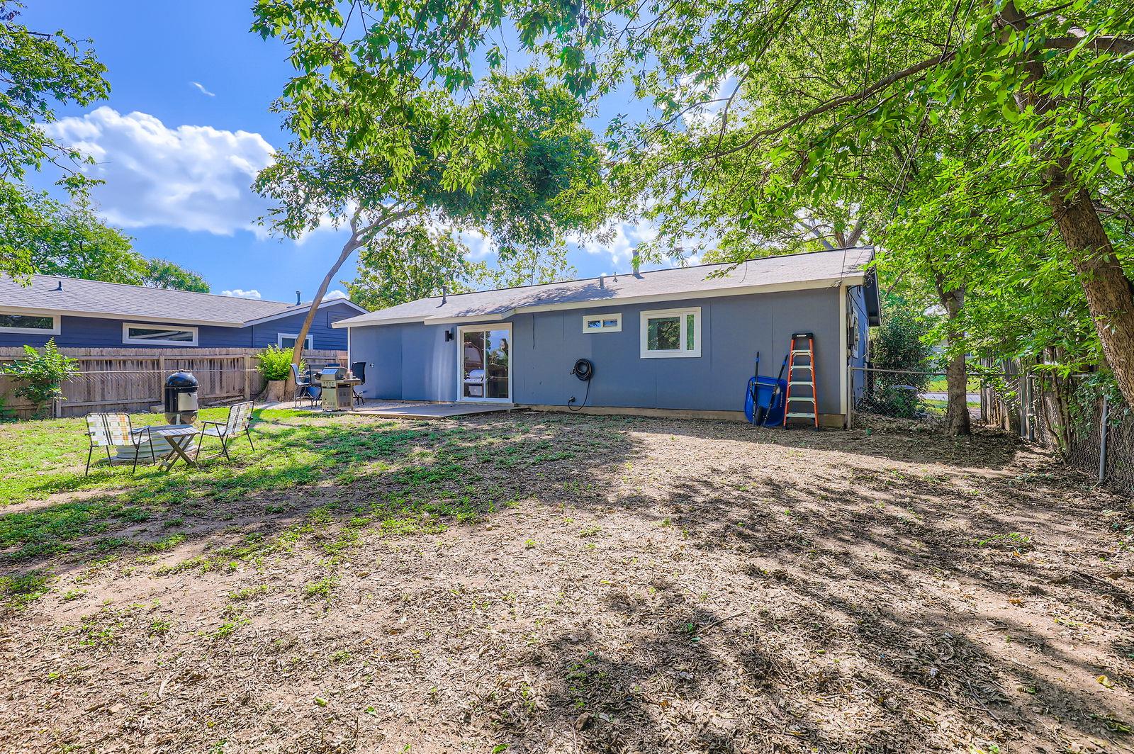 8018 Rockwood LN