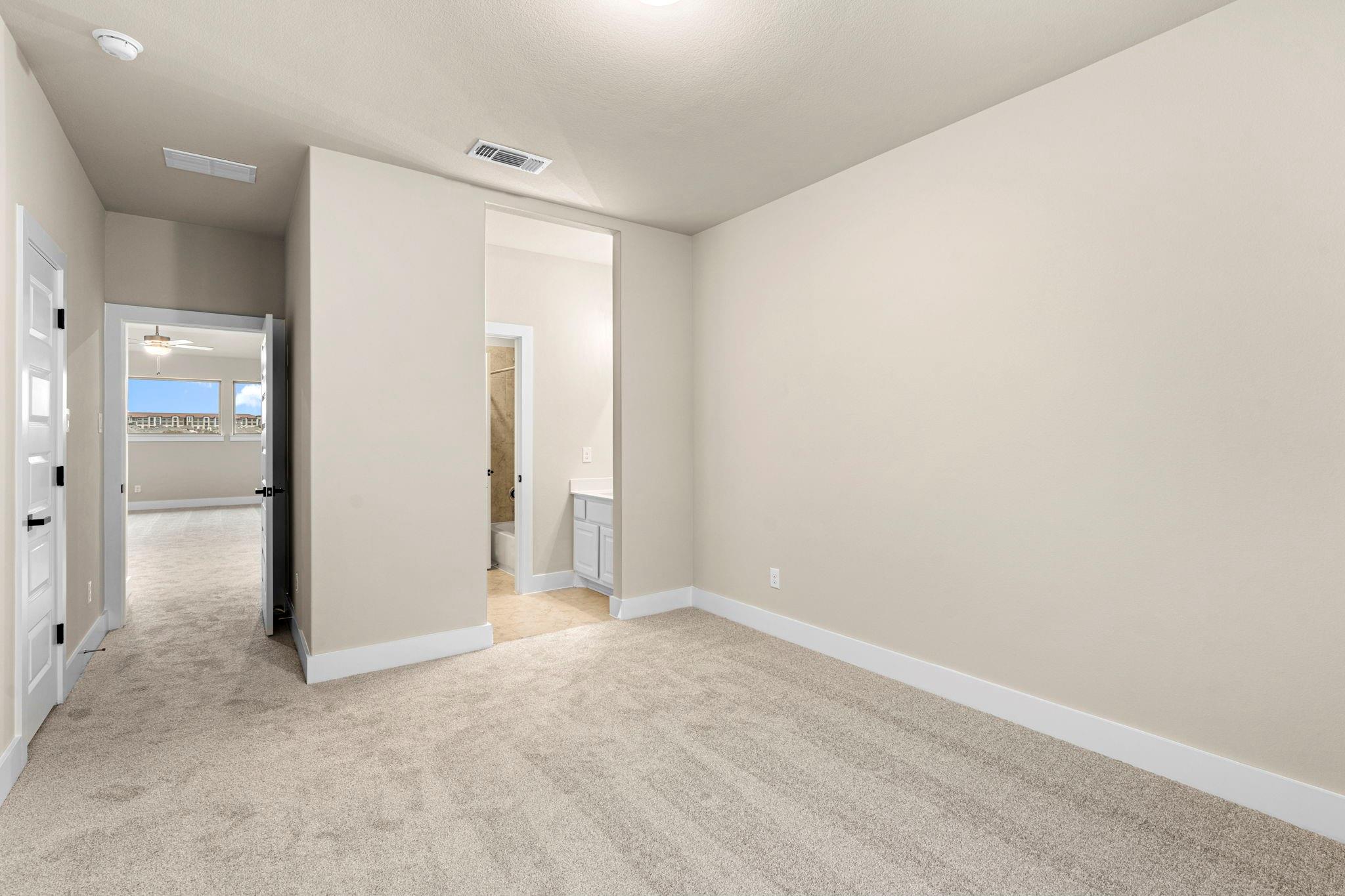 813 Wolf Ridge RD