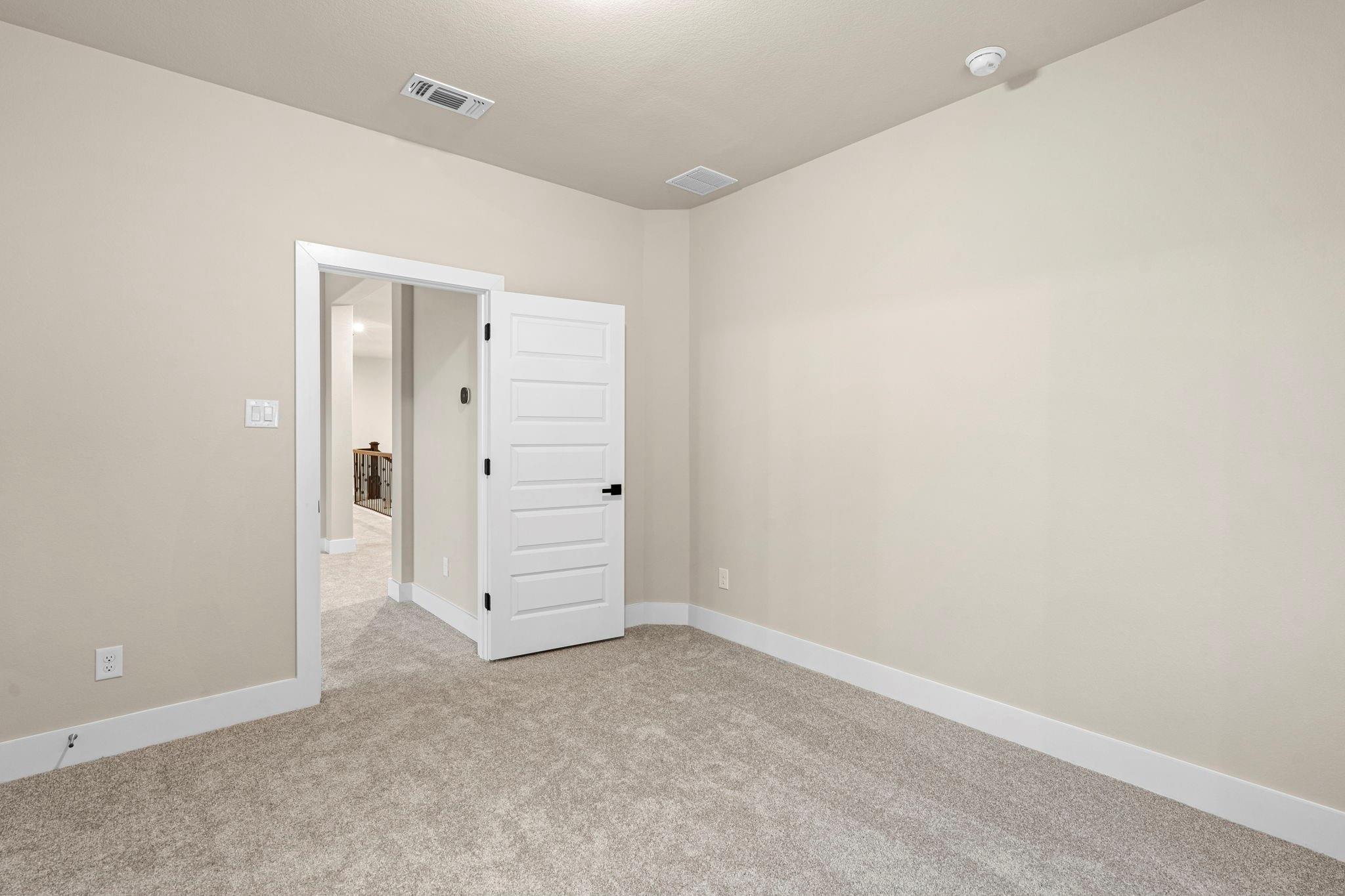 813 Wolf Ridge RD