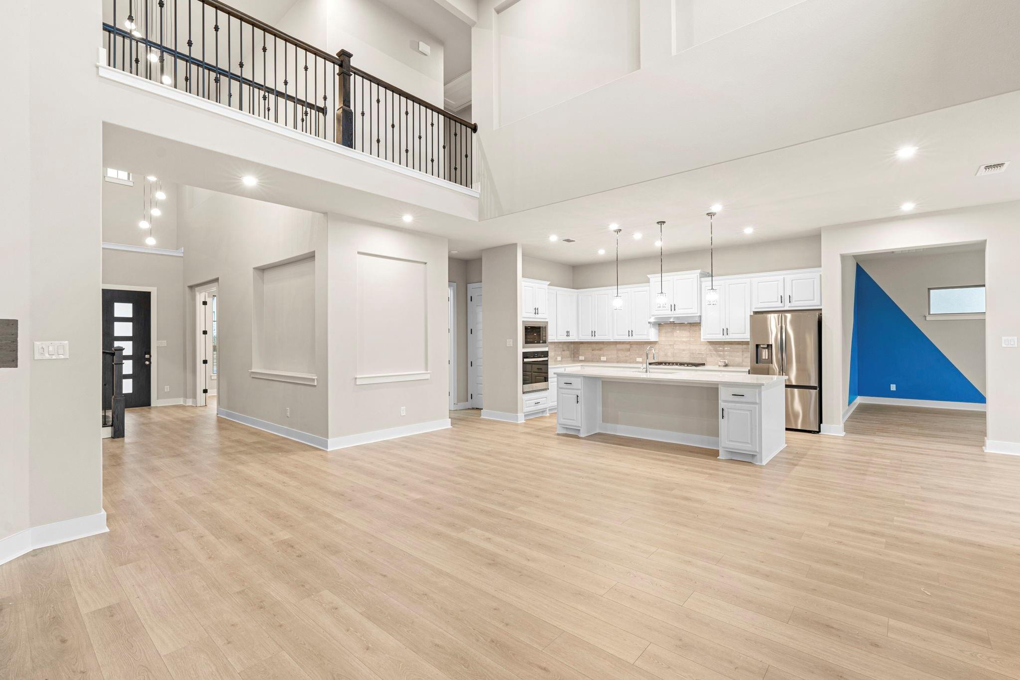 813 Wolf Ridge RD