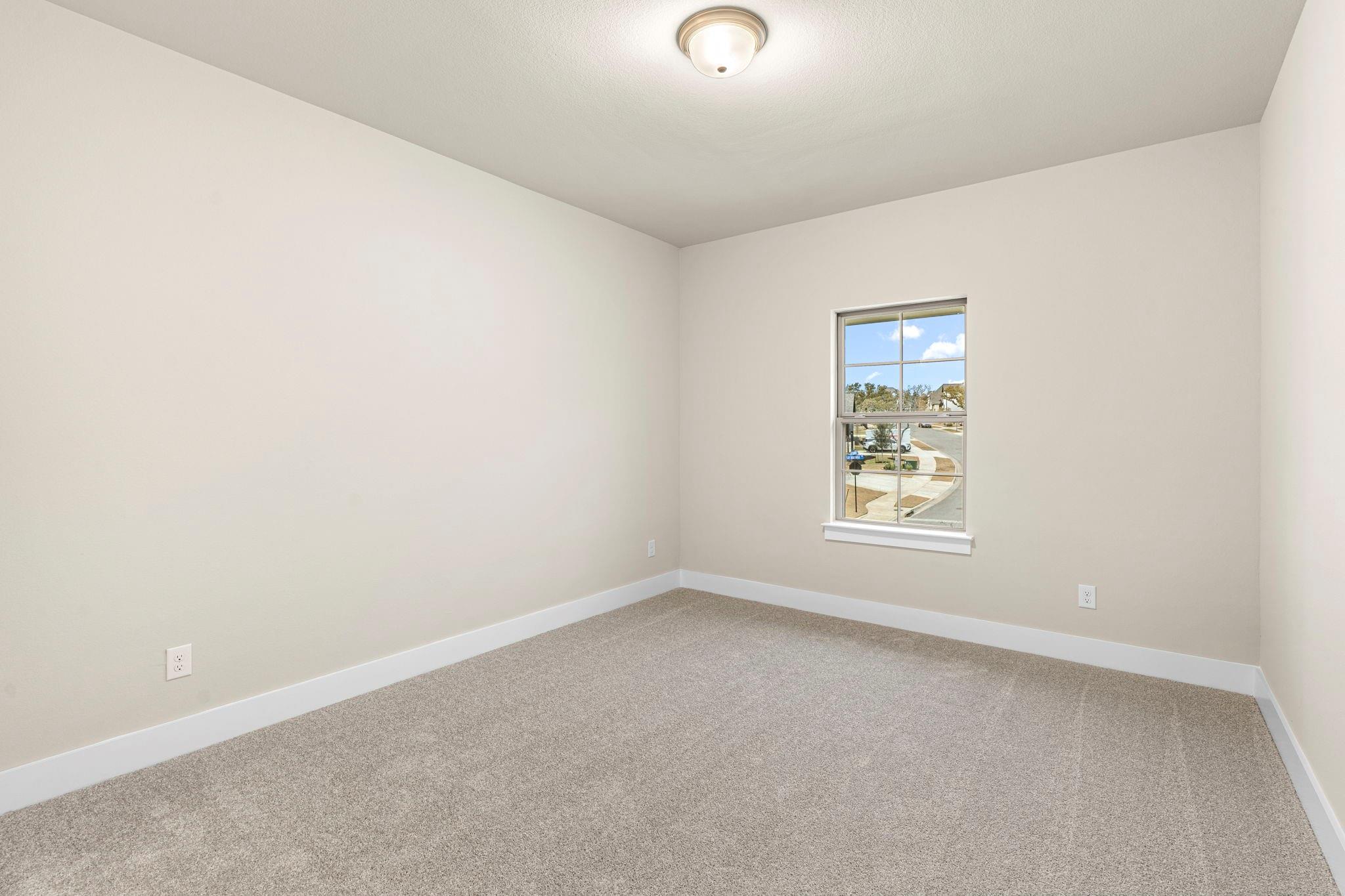 813 Wolf Ridge RD