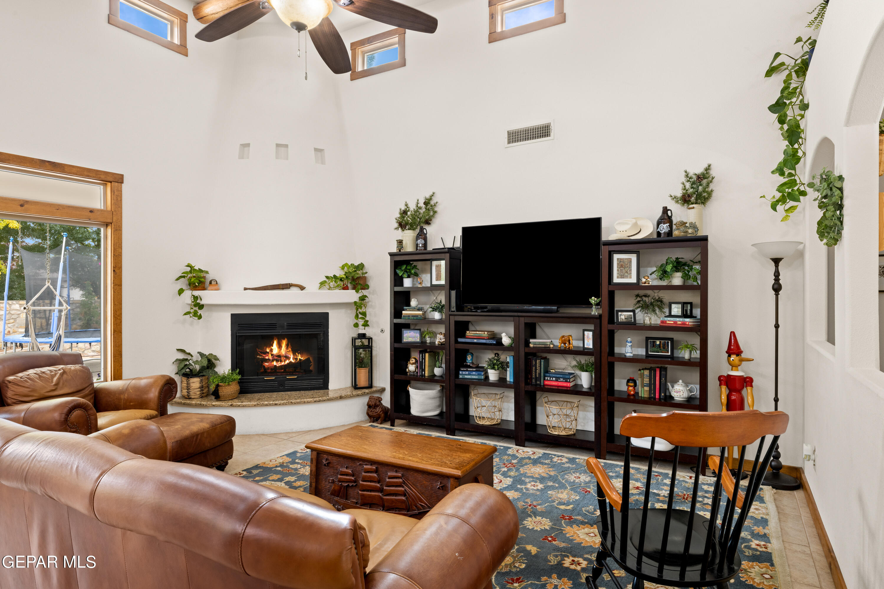 5888 OSCAR PEREZ Avenue