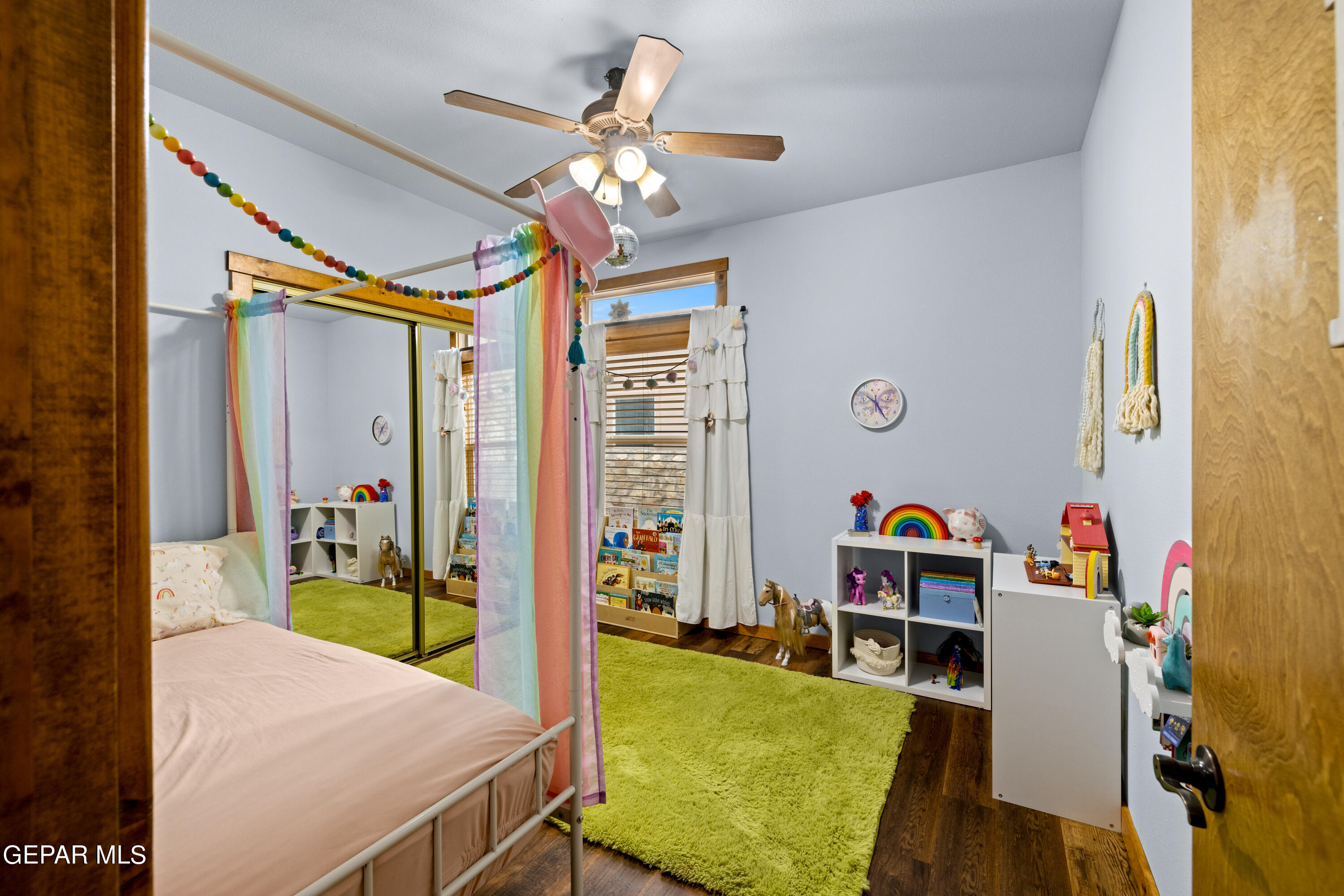 5888 OSCAR PEREZ Avenue