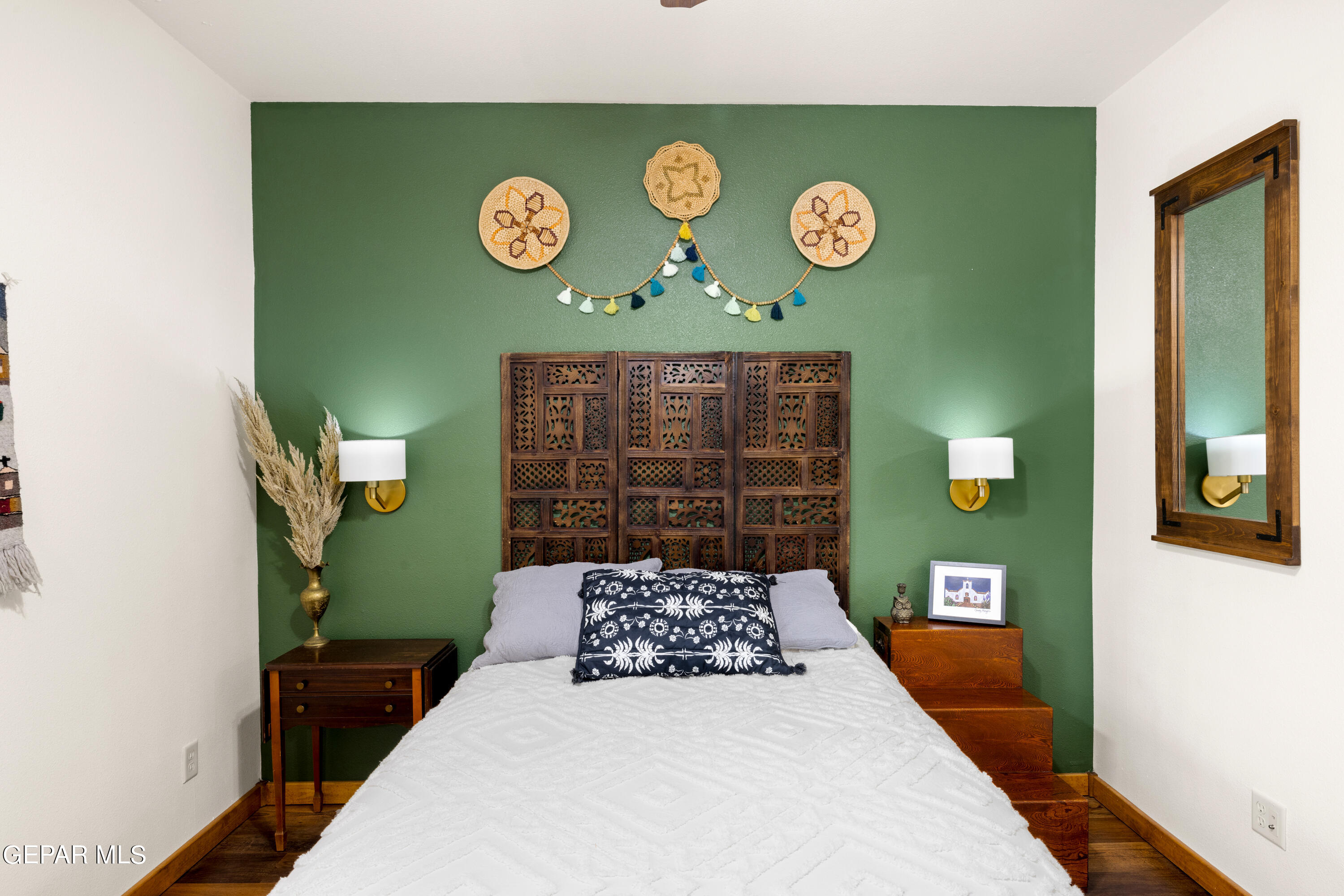 5888 OSCAR PEREZ Avenue