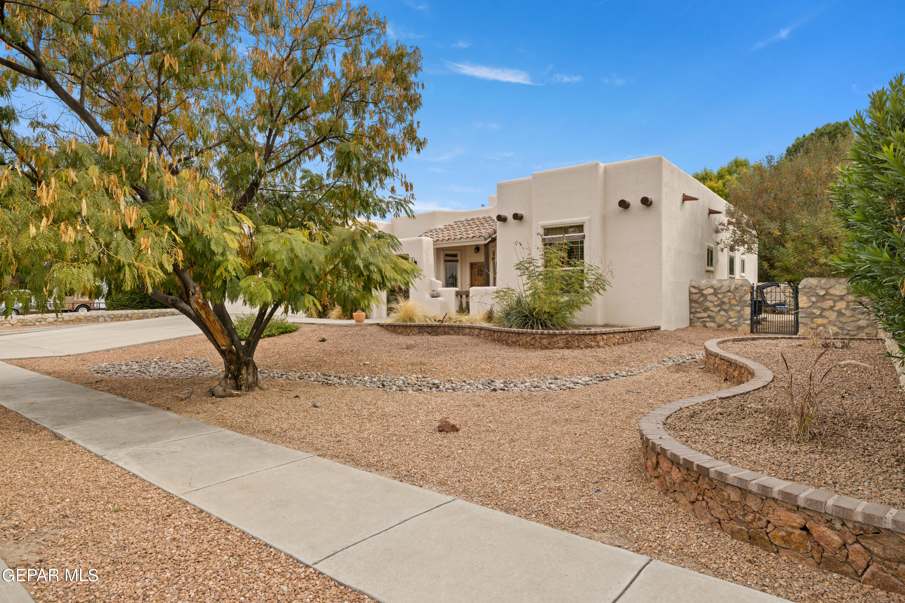 5888 OSCAR PEREZ Avenue