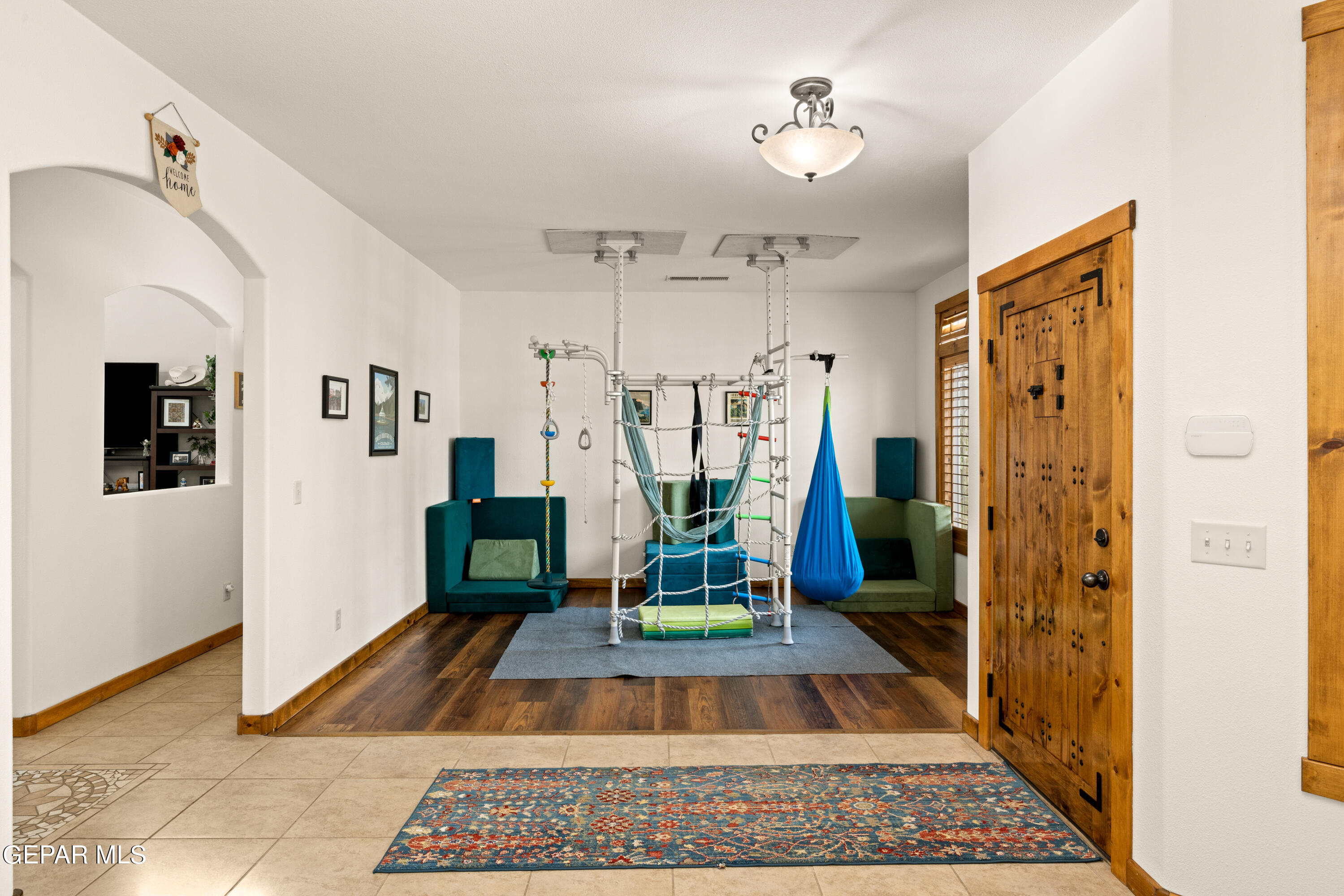 5888 OSCAR PEREZ Avenue