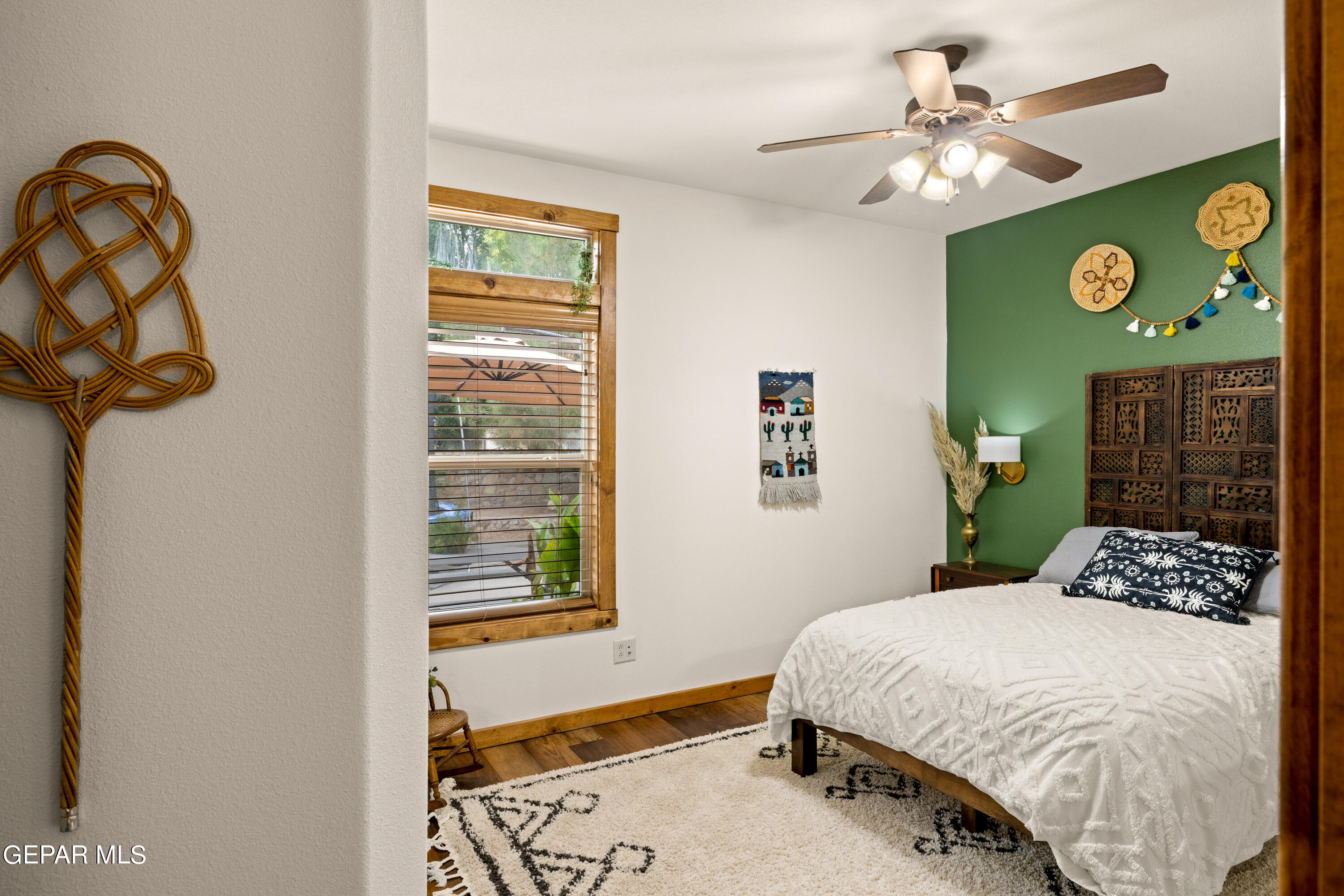 5888 OSCAR PEREZ Avenue