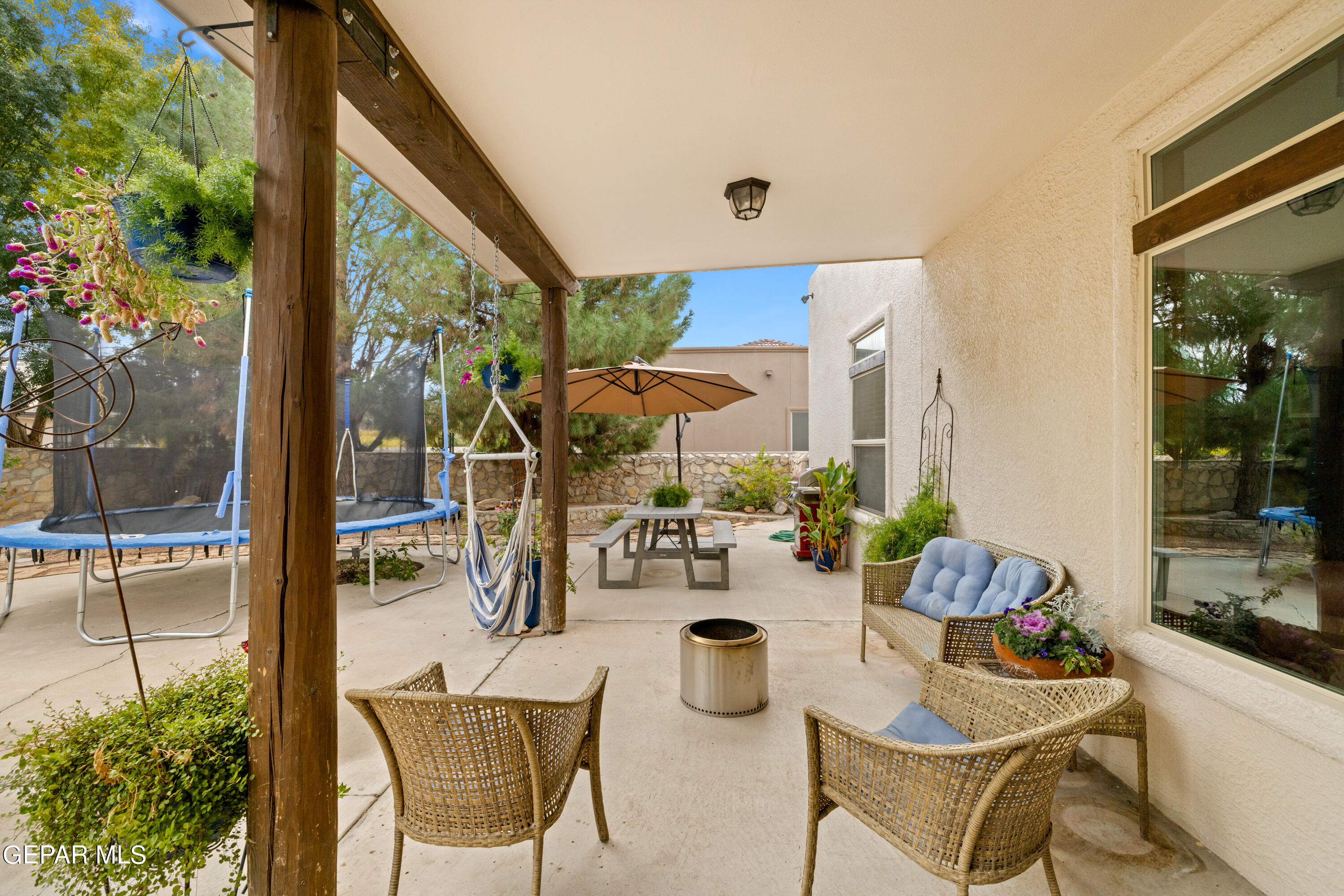 5888 OSCAR PEREZ Avenue