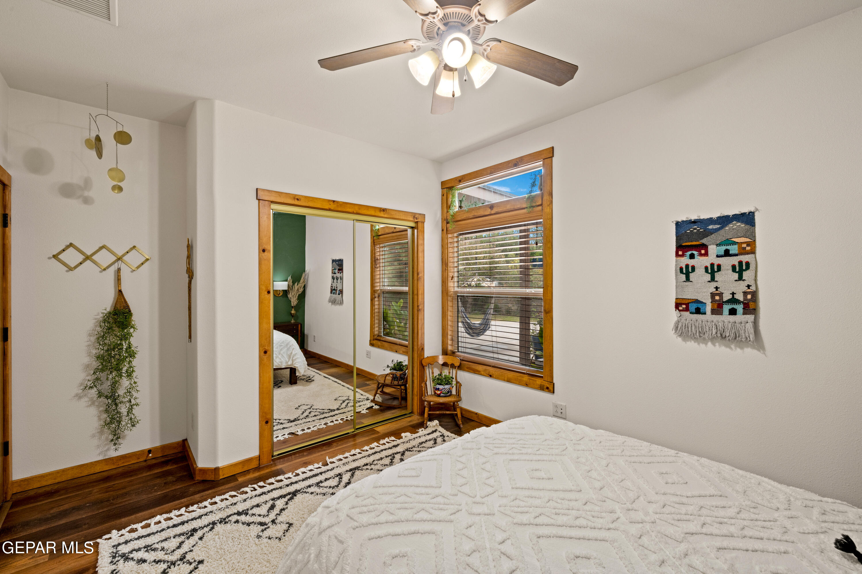 5888 OSCAR PEREZ Avenue