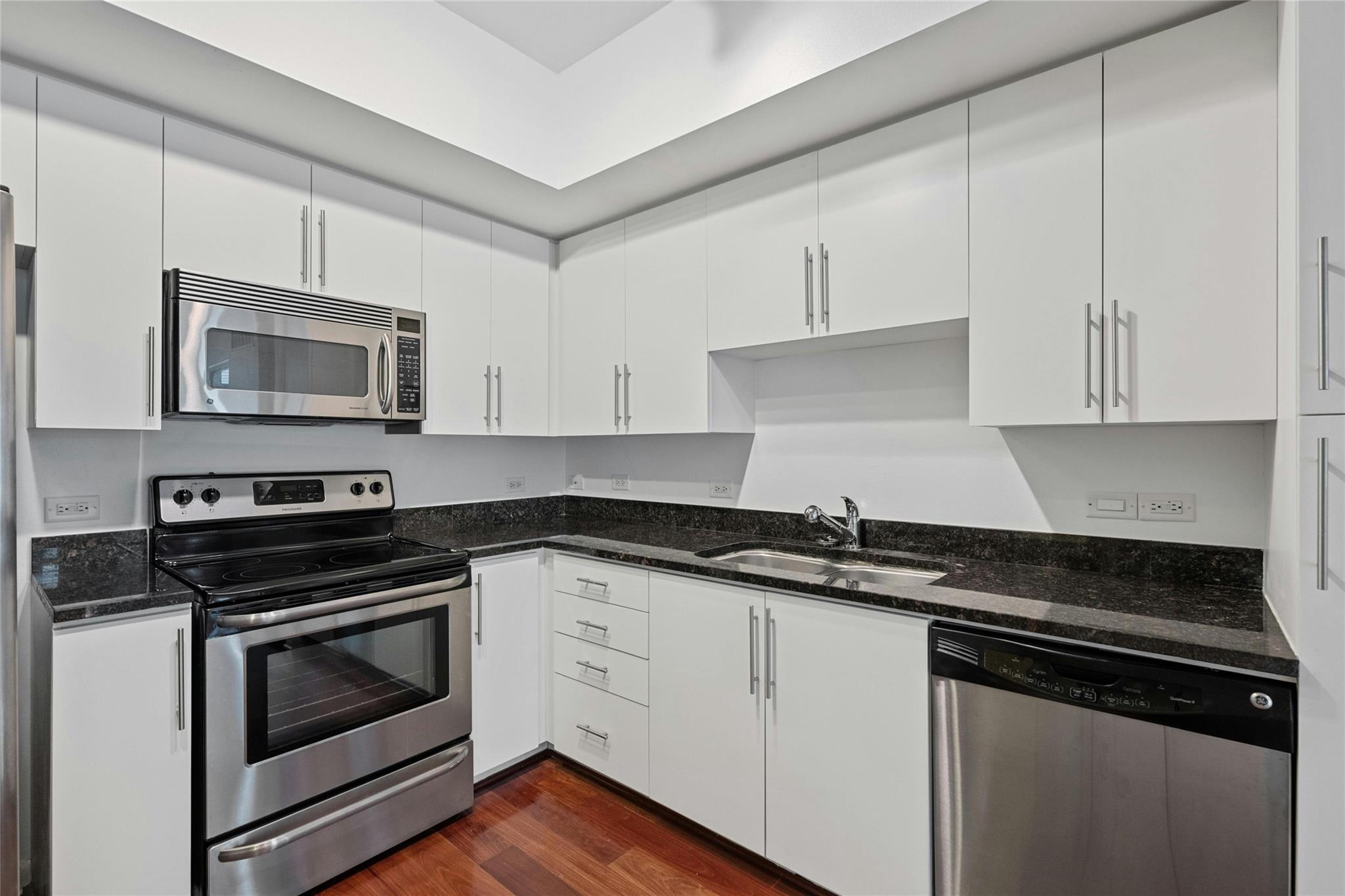 54 Rainey ST # 613