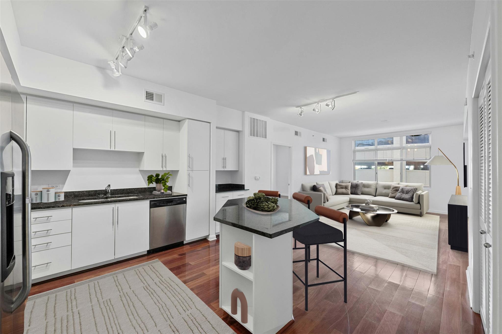 54 Rainey ST # 613