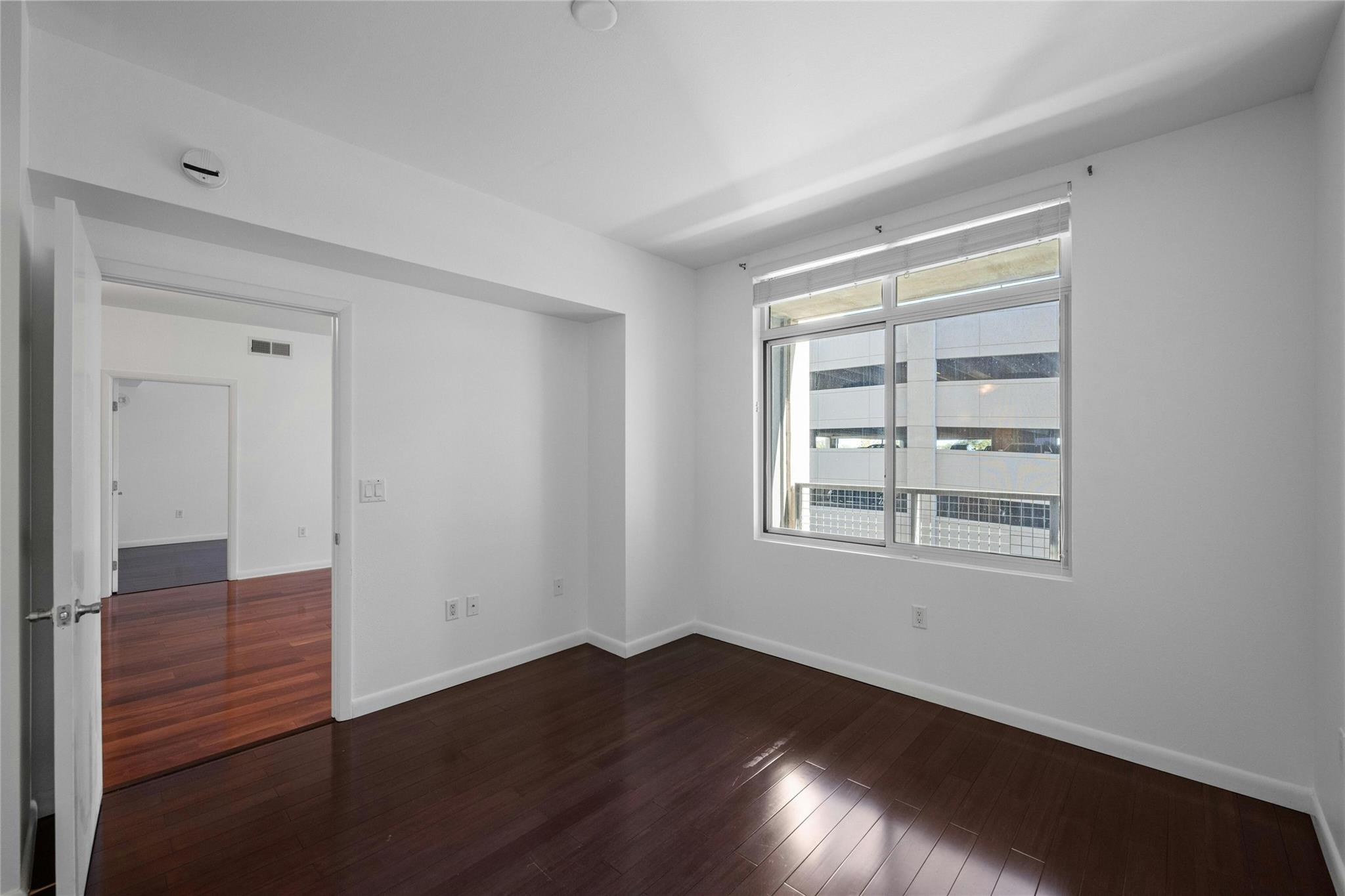 54 Rainey ST # 613