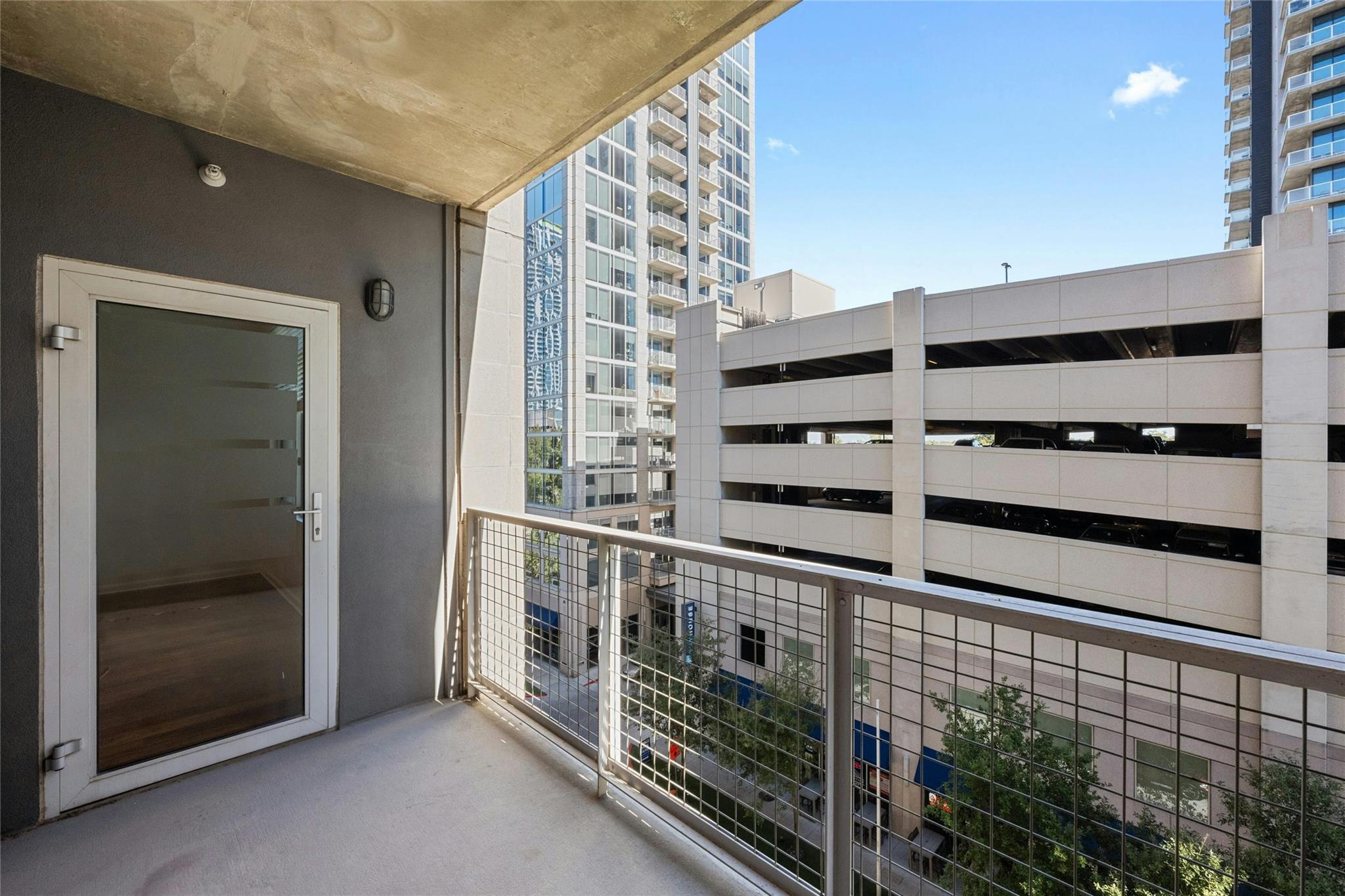 54 Rainey ST # 613