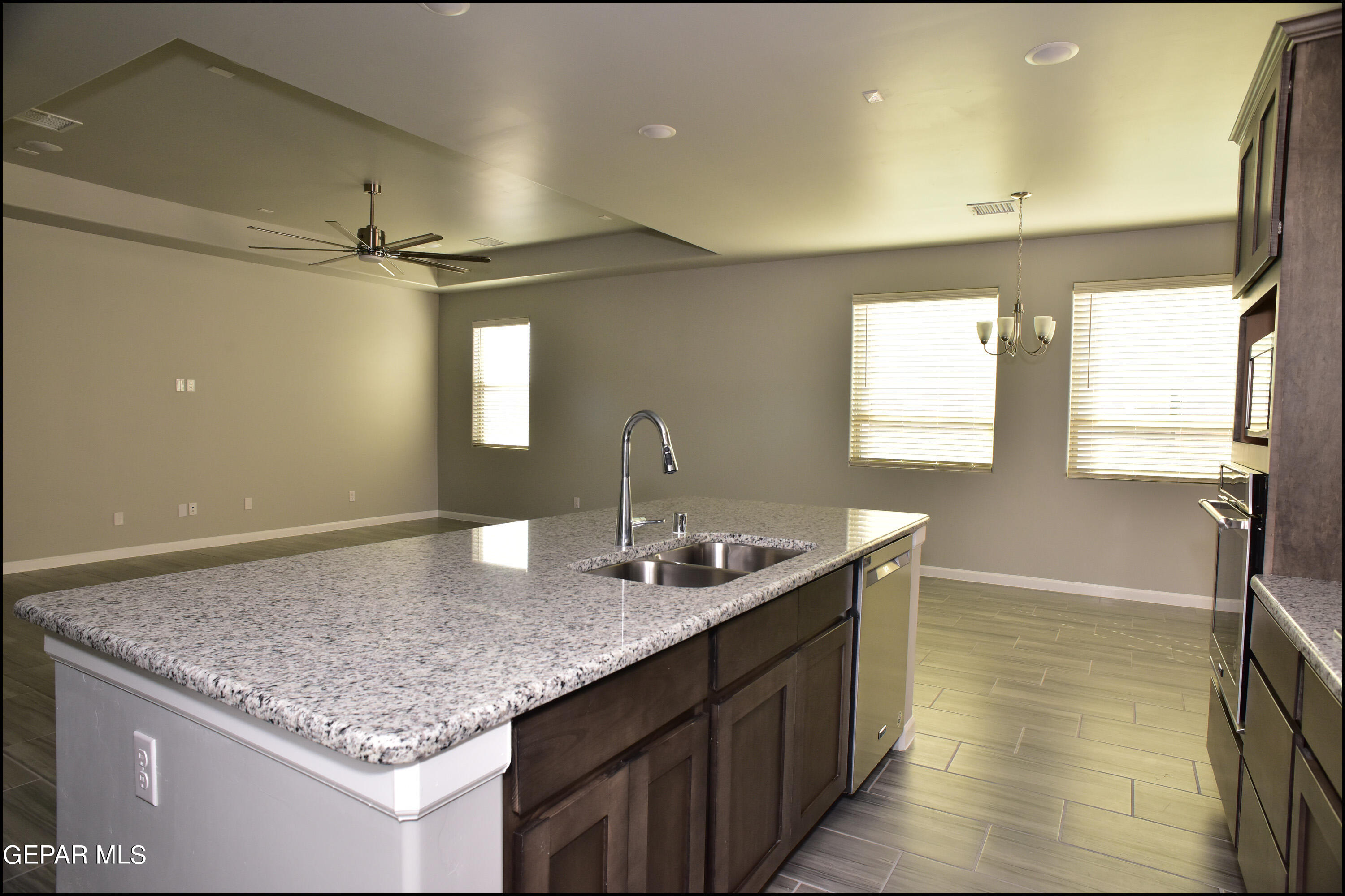 13623 LAWKLAND Street