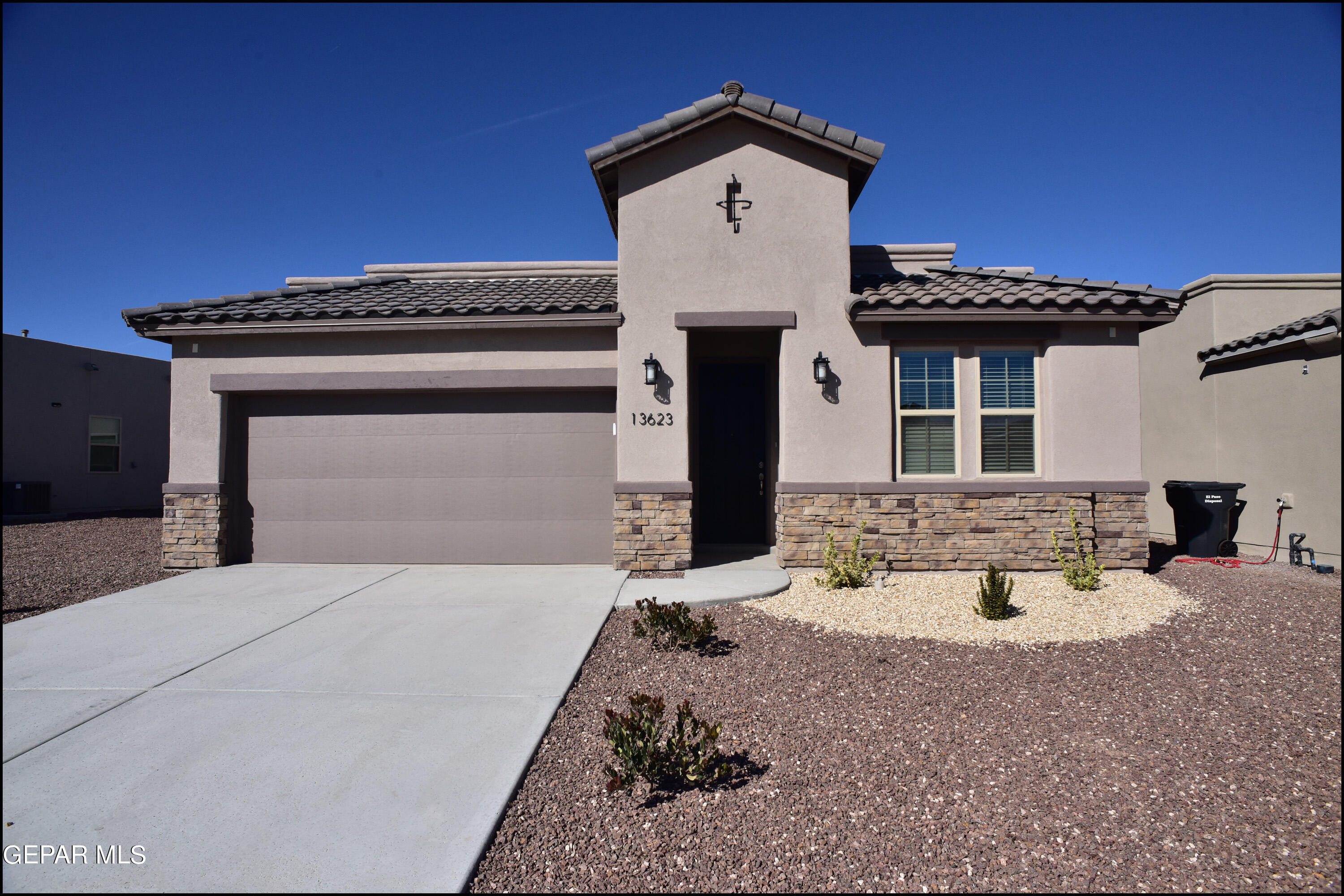 13623 LAWKLAND Street