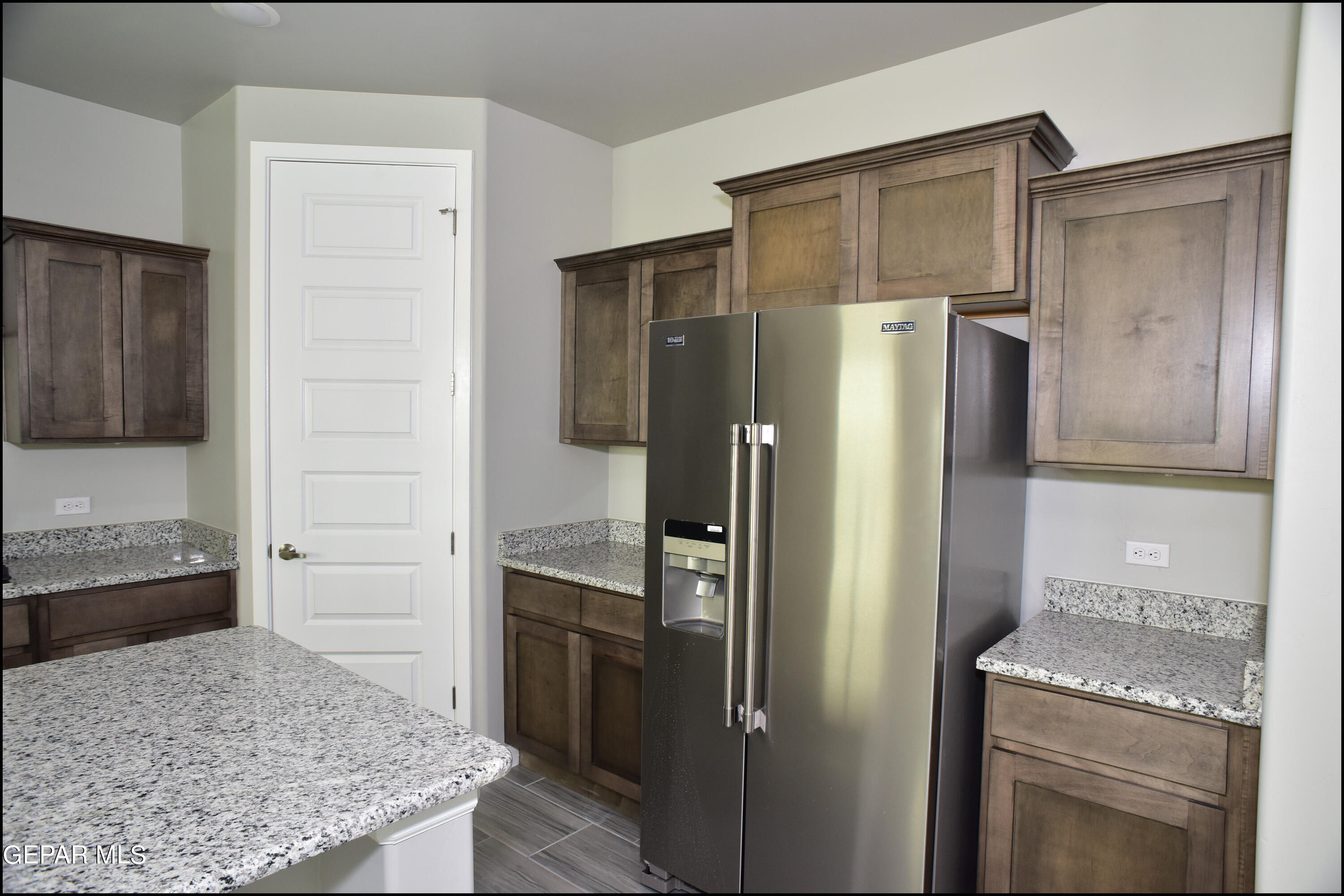 13623 LAWKLAND Street