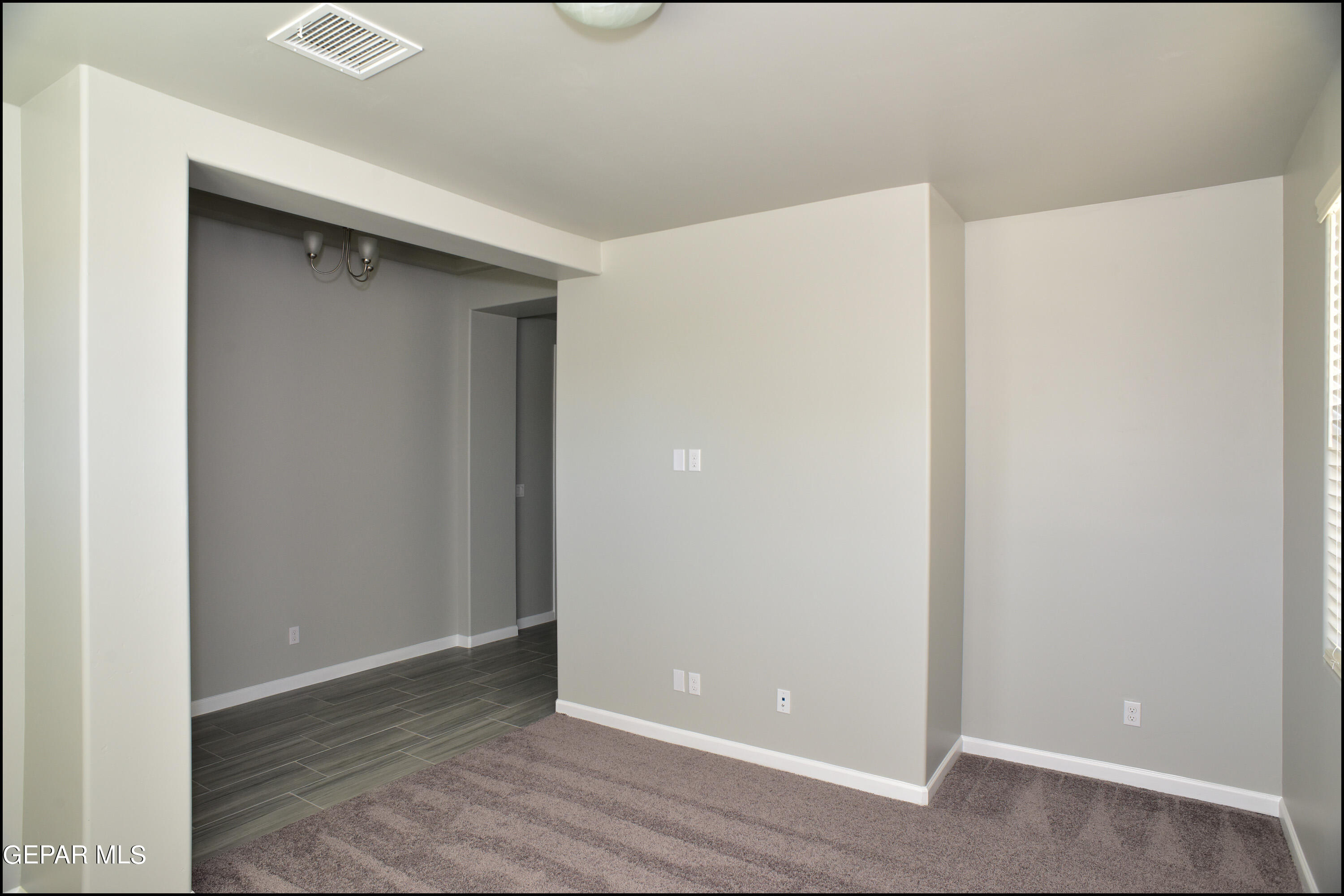 13623 LAWKLAND Street