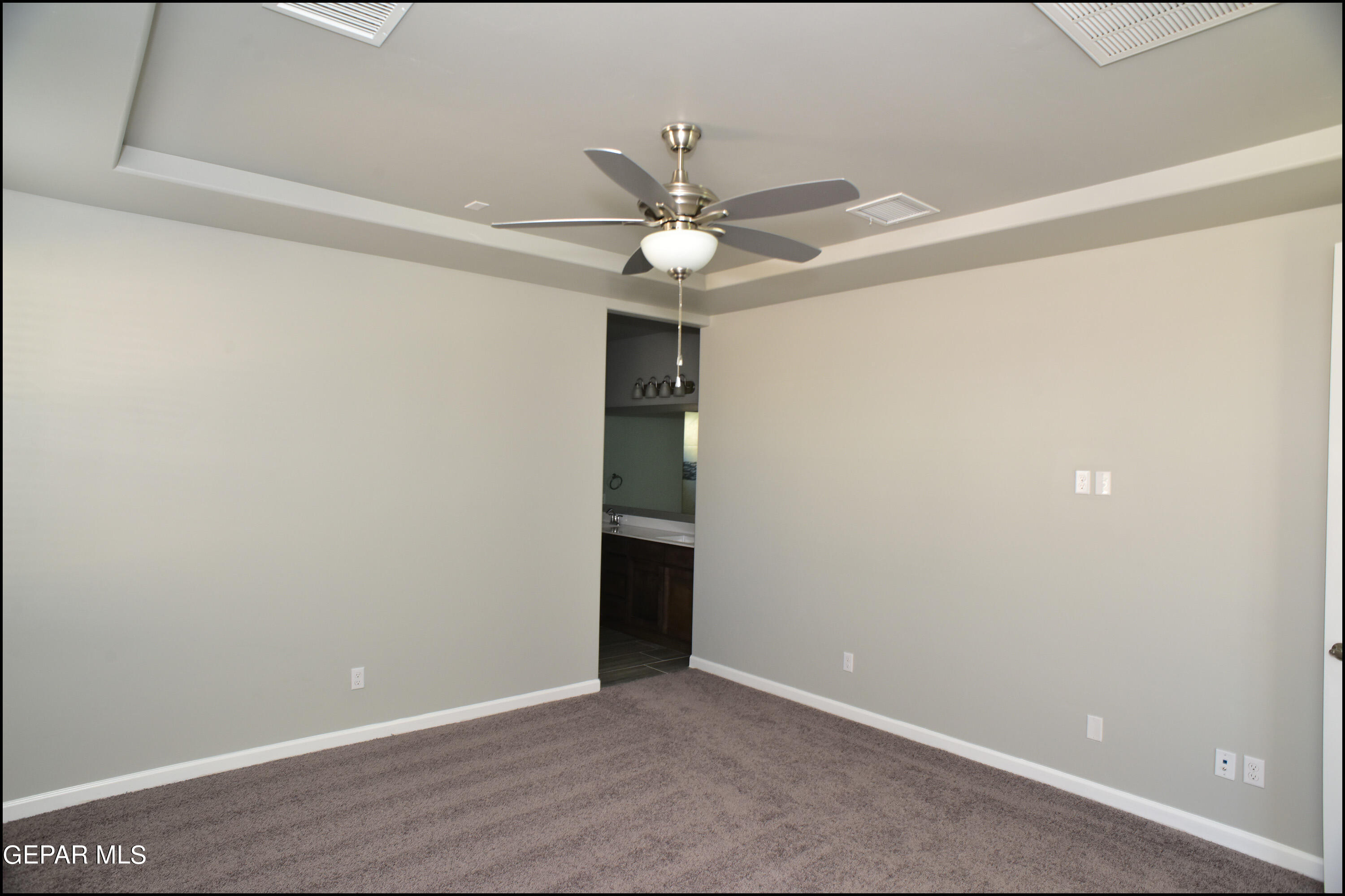 13623 LAWKLAND Street