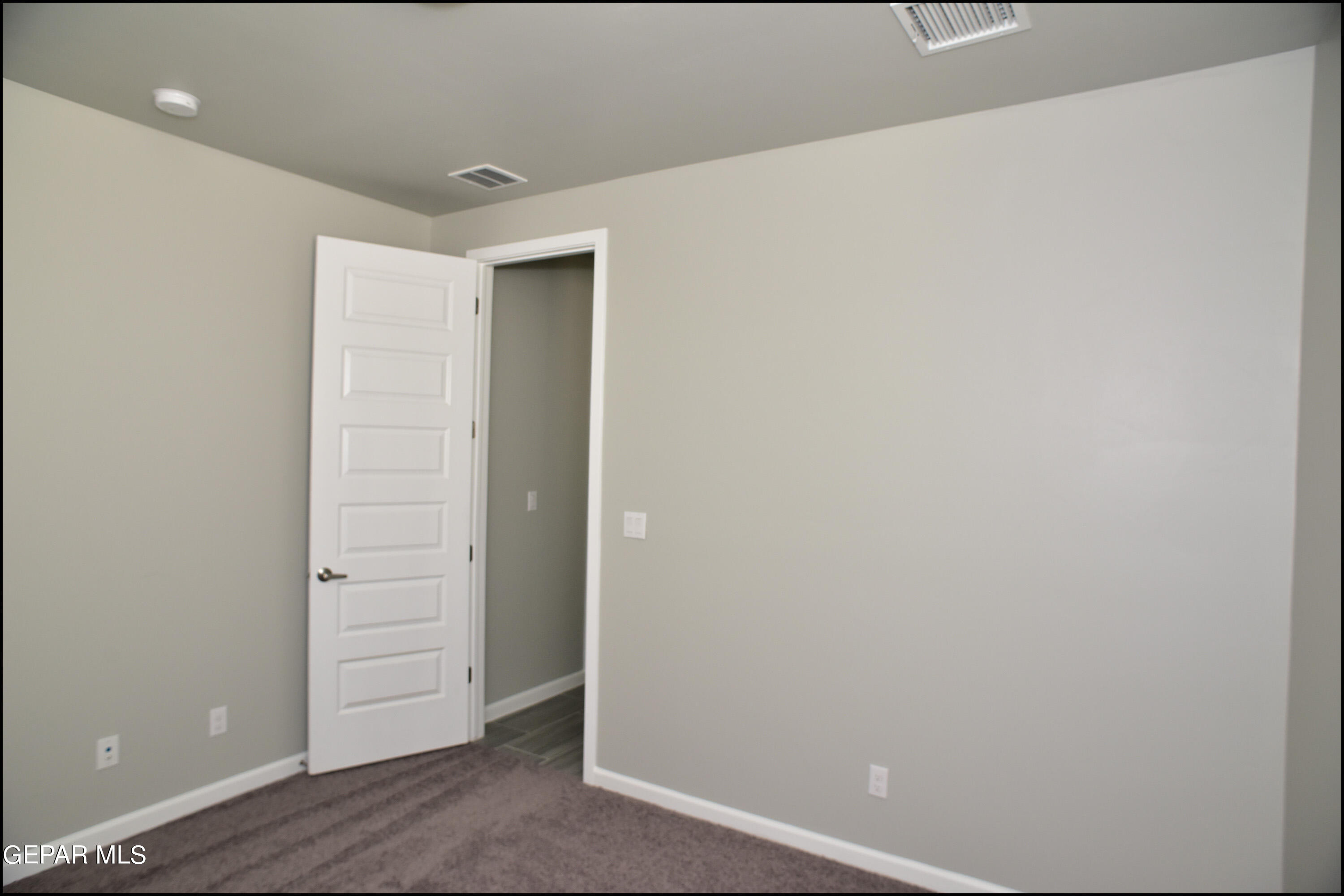 13623 LAWKLAND Street