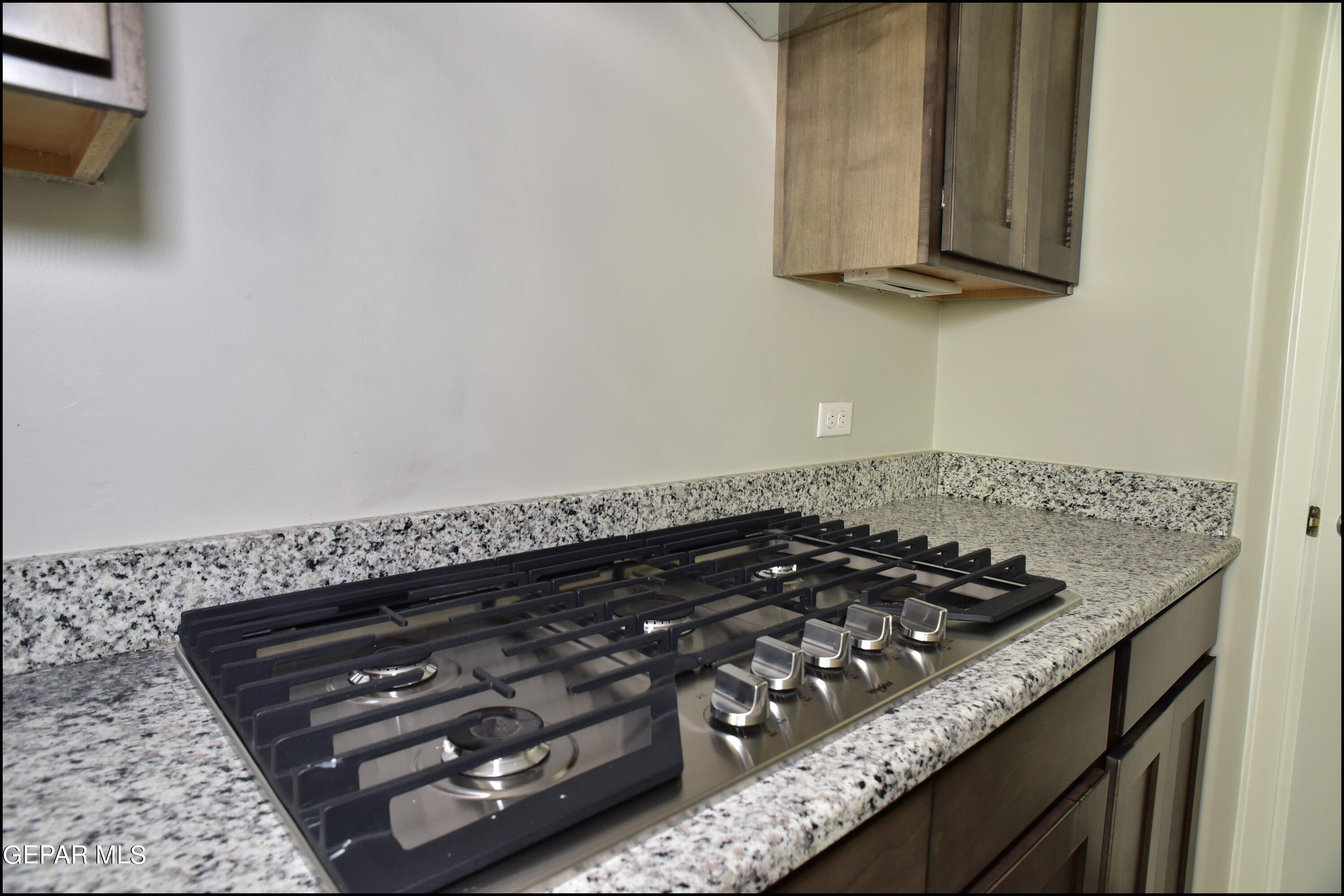 13623 LAWKLAND Street